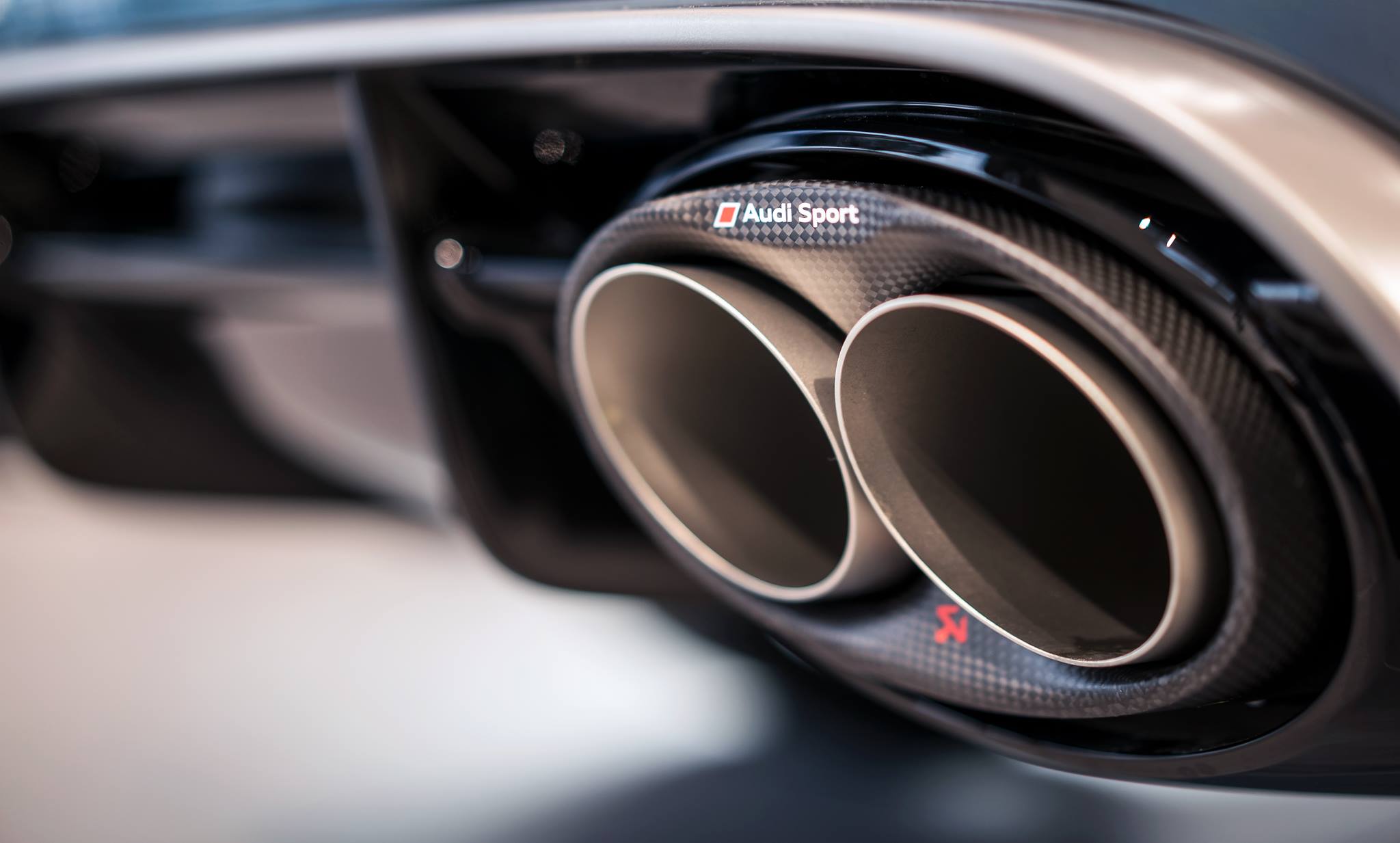 Akrapovic & Audi Sport Offer Titanium Exhaust for the Audi RS6
