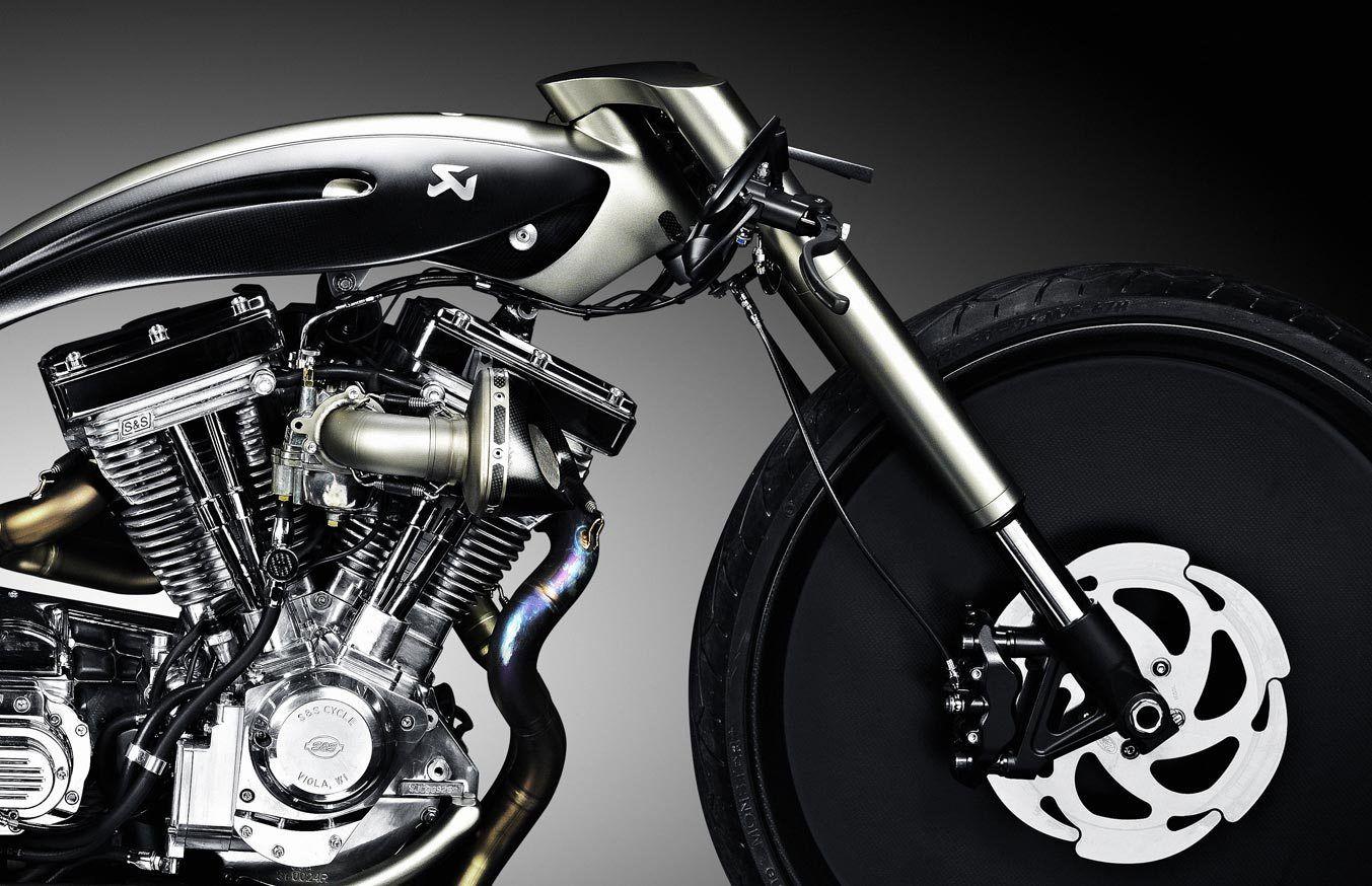 Akrapovič Morsus Custom Motorcycle & Rubber