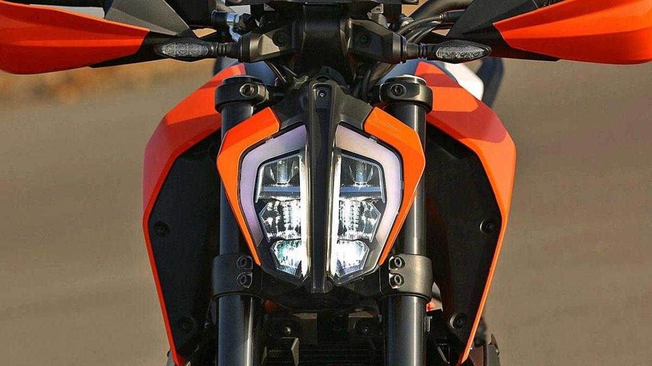 Download Ktm Rc 390 HD Wallpaper Desktop Background