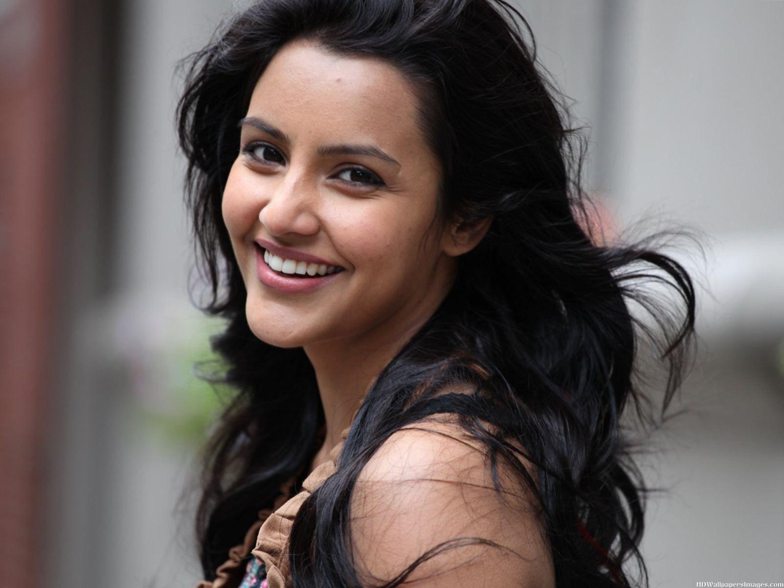 Priya Anand Wiki Biography Age Weight Height Profile Info