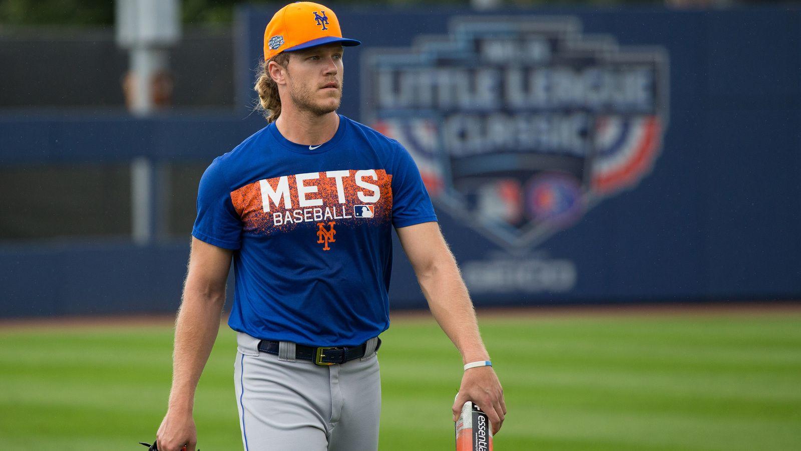 Watch: Noah Syndergaard's Powerful Swing And Miss Somehow Shattered