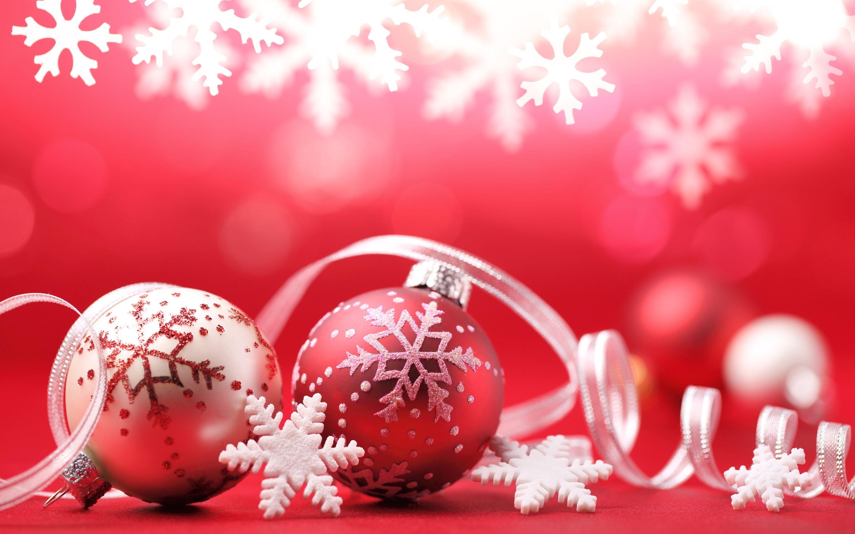 Happy Christmas Ornaments Red Balls HD Wallpaper