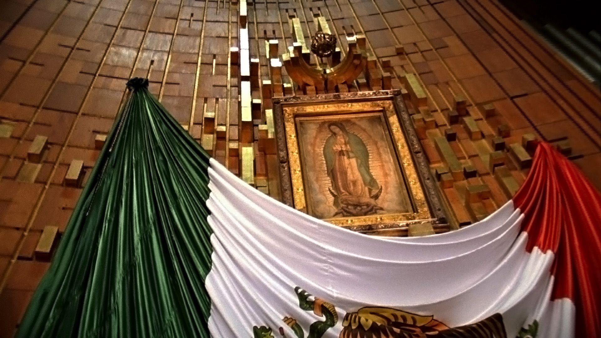 The Holy Of Guadalupe Is Shown In A Dark Room Background La Virgen De  Guadalupe Picture Background Image And Wallpaper for Free Download