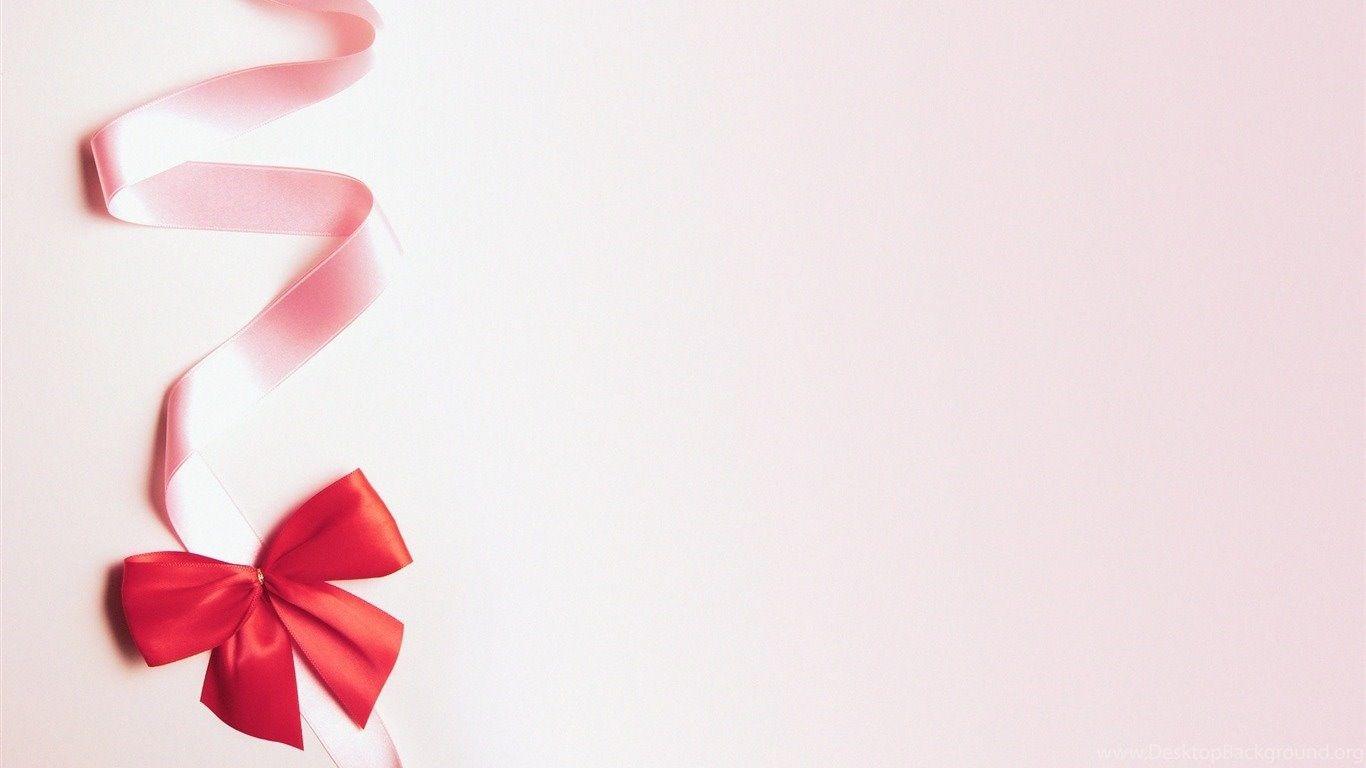 Small Christmas Decoration Pink Ribbon Wallpaper 1366x768