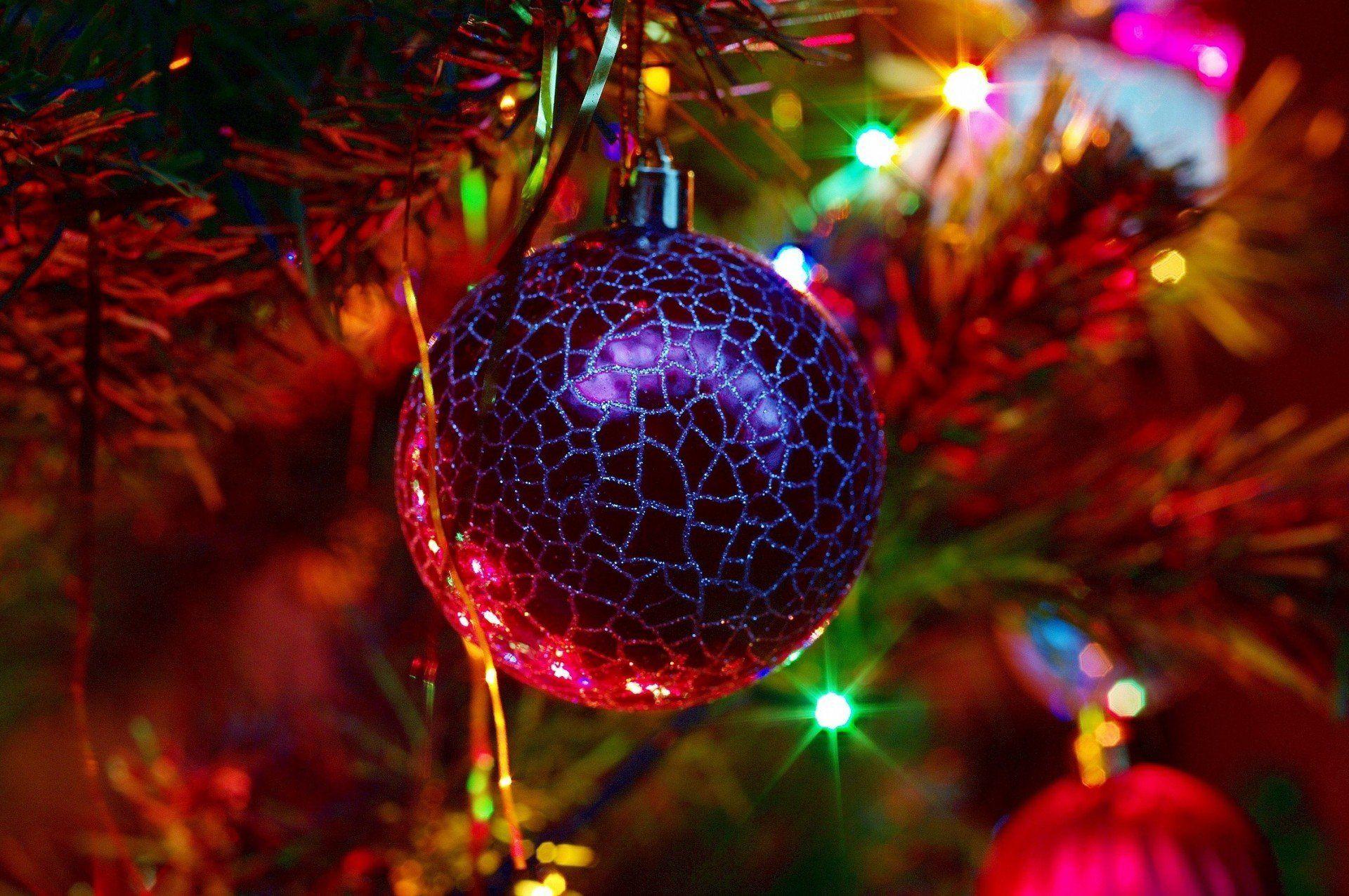 christmas tree ball new year holiday toys tinsel light HD wallpaper