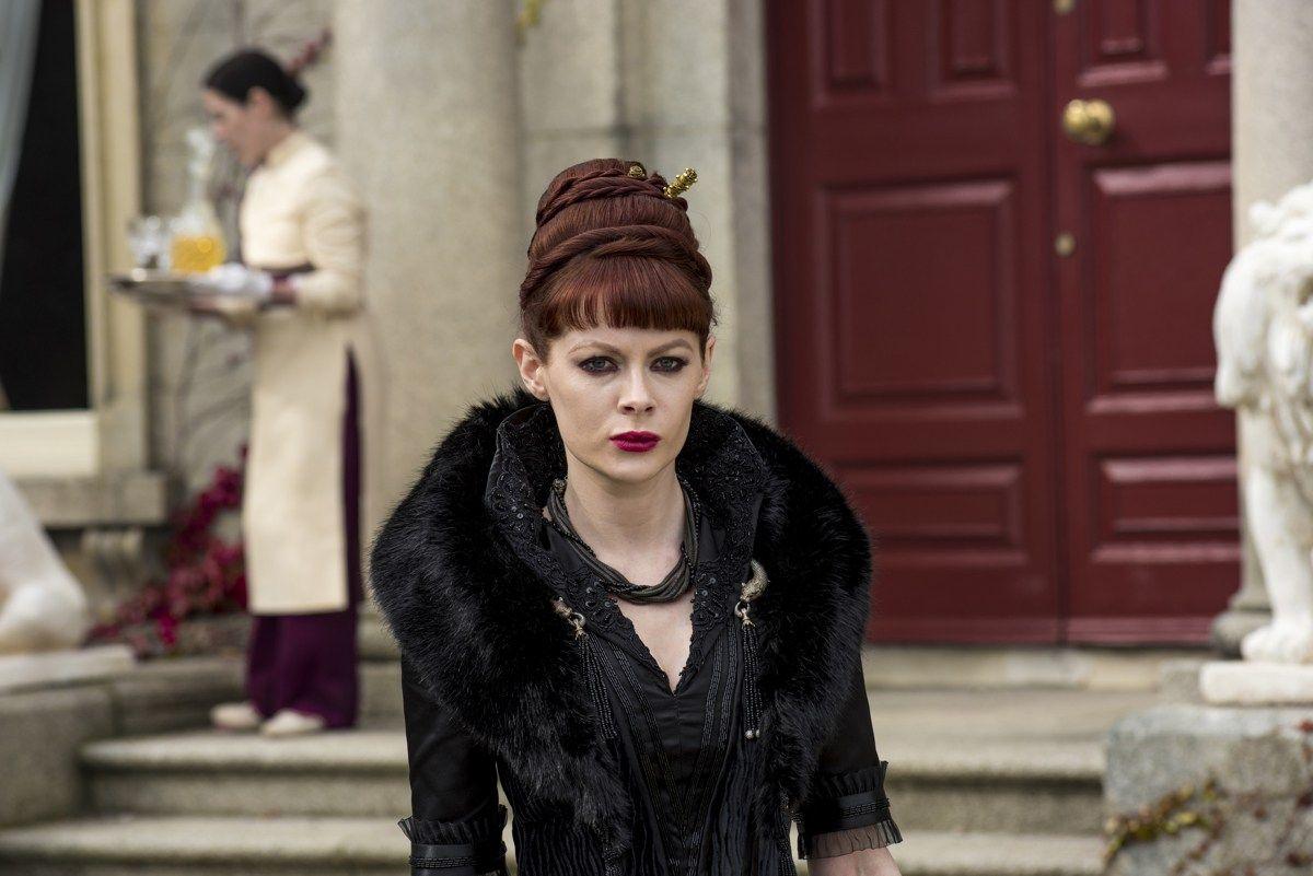 Into the Badlands' sneak: The Widow cuts a baron. TV Show Patrol