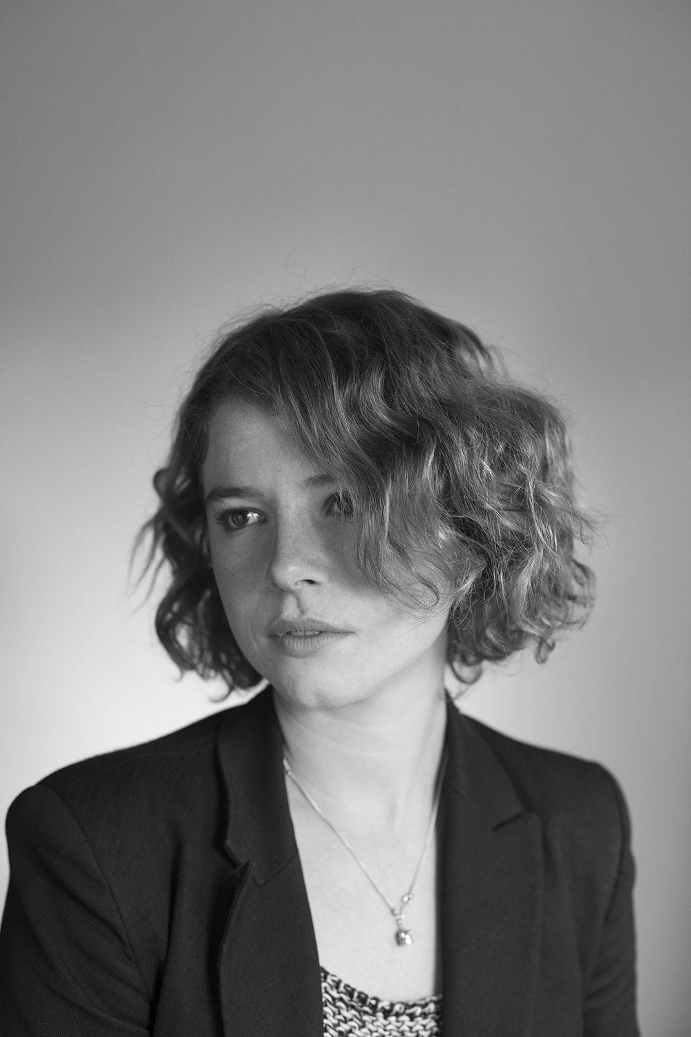 Jessie Buckley. Telling Picture. Jessie buckley, Actresses