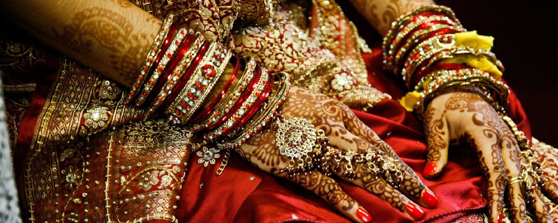 Cropped 27483813 Bangles