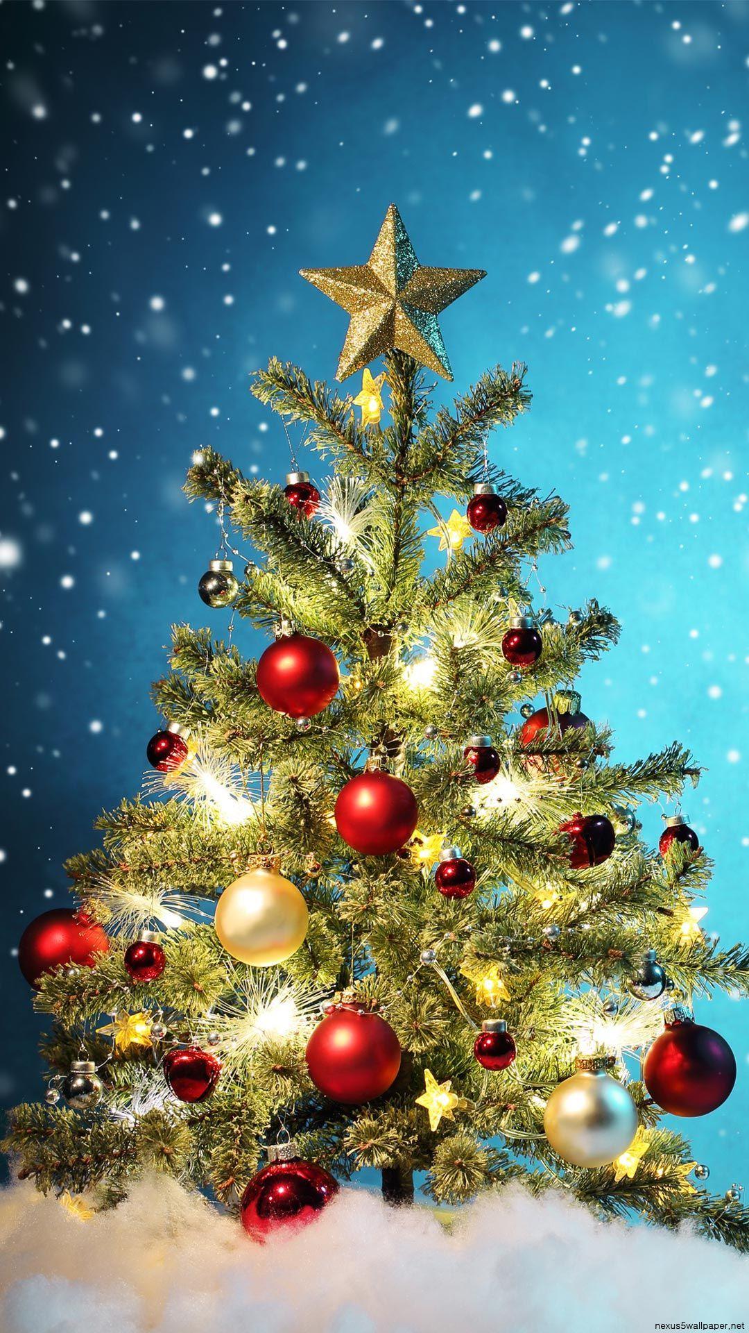 Christmas tree. Christmas tree wallpaper, Girly christmas tree, Wallpaper iphone christmas