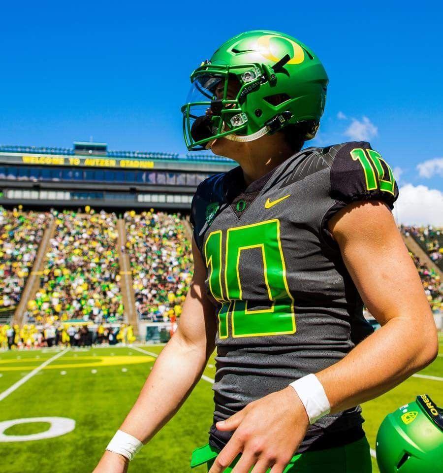 Tons of awesome Justin Herbert wallpapers to download for free. 