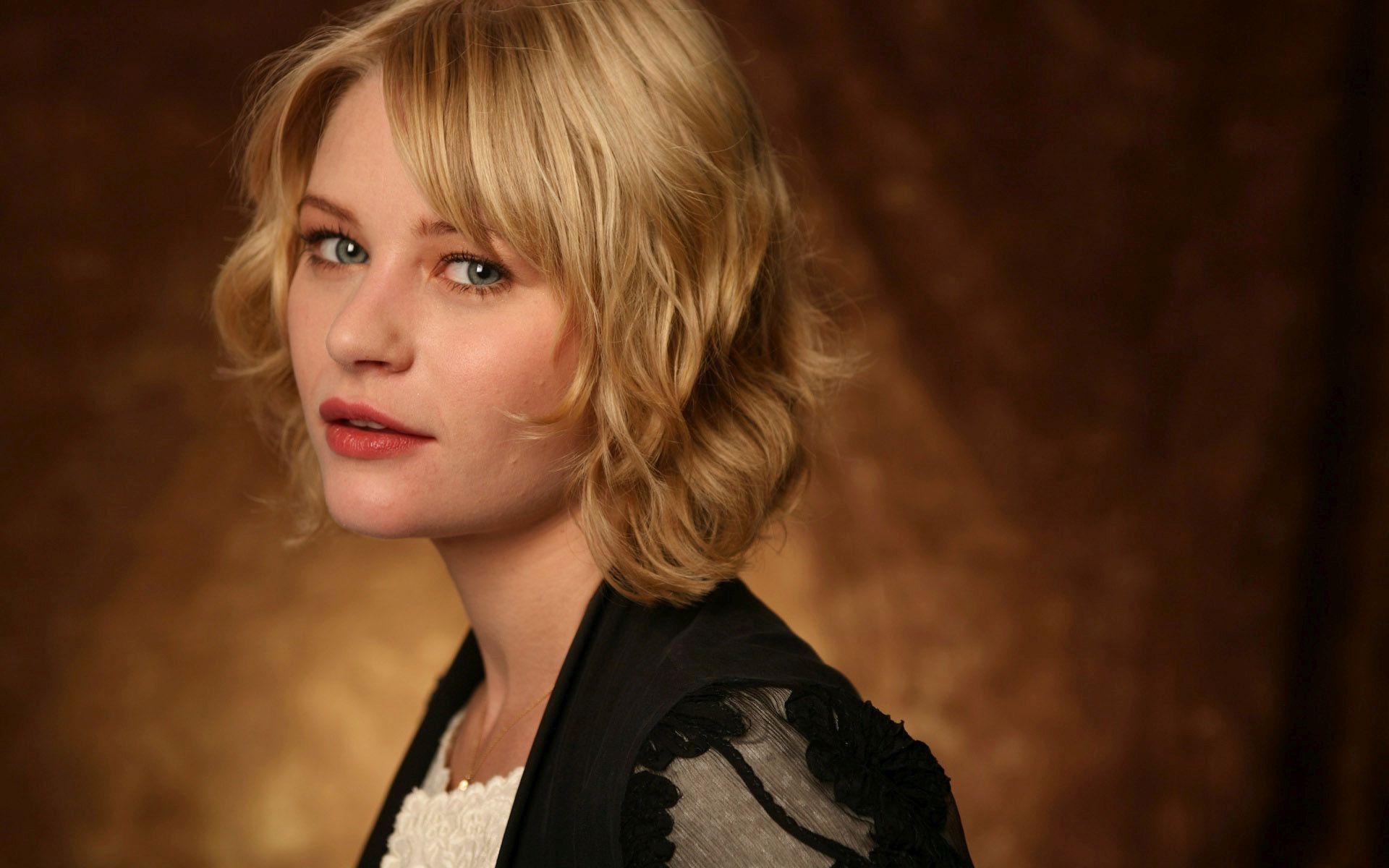 Emilie De Ravin Wallpapers - Wallpaper Cave