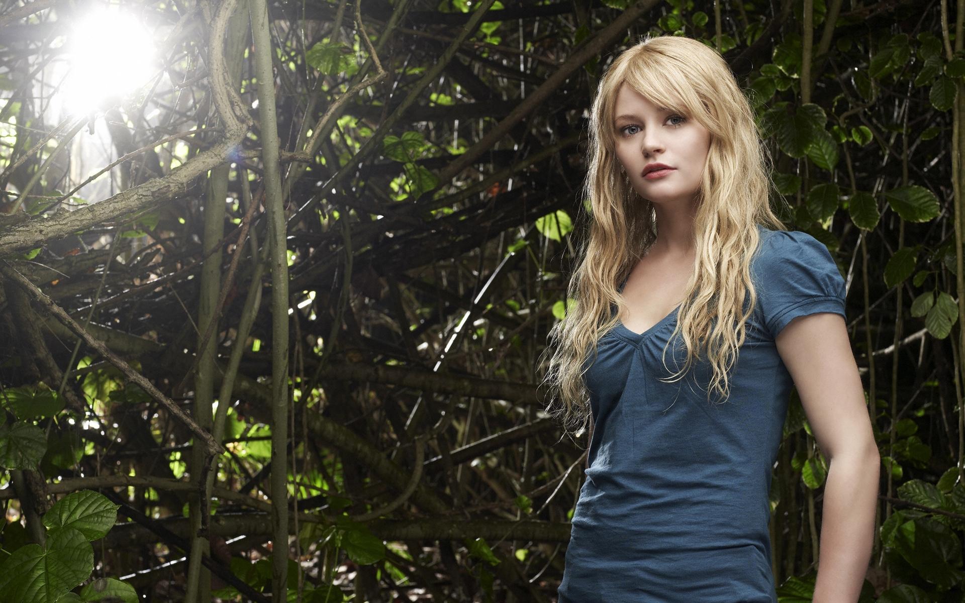 Emilie De Ravin Wallpapers - Wallpaper Cave