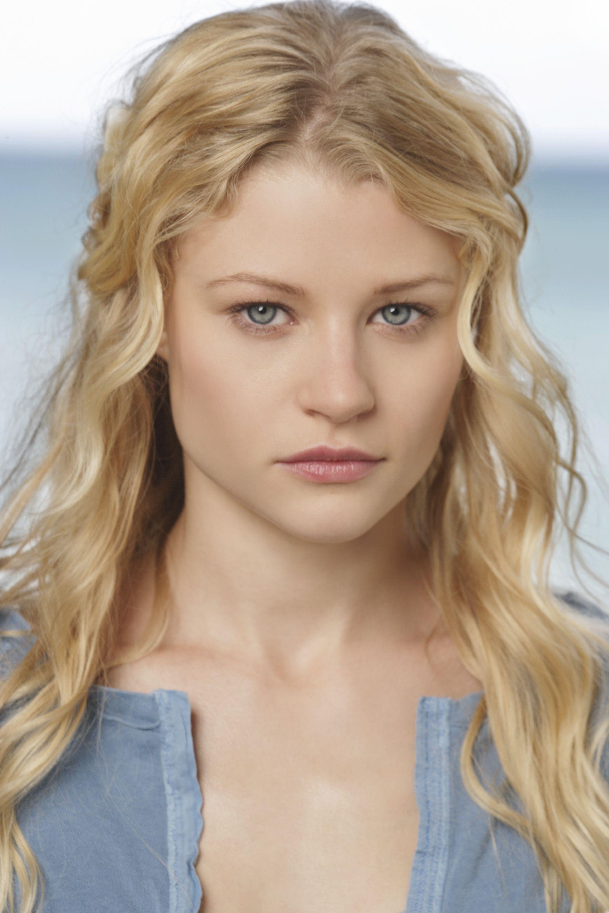 2000x3000px Emilie De Ravin 742.65 KB