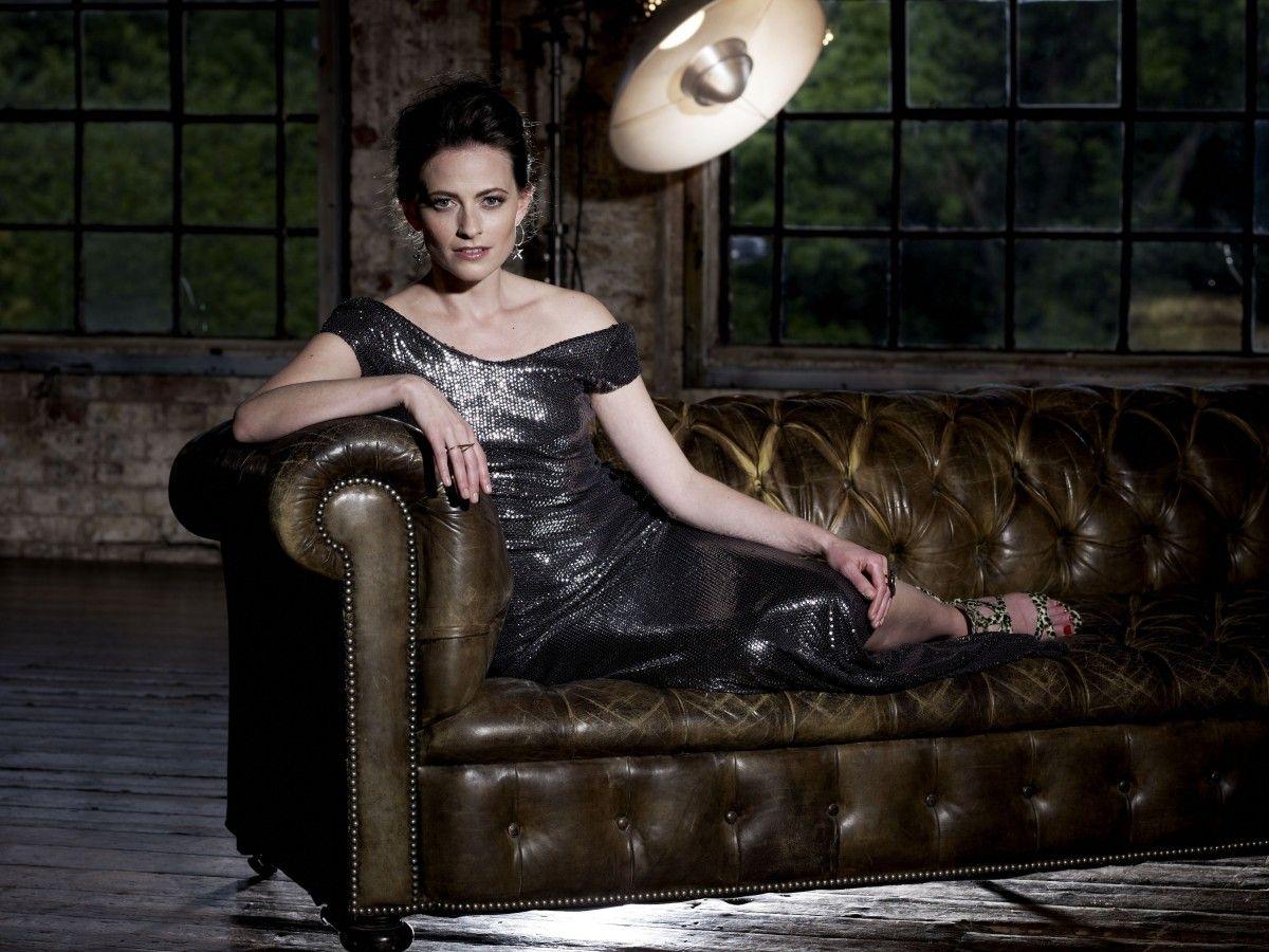 Lara Pulver wallpaper