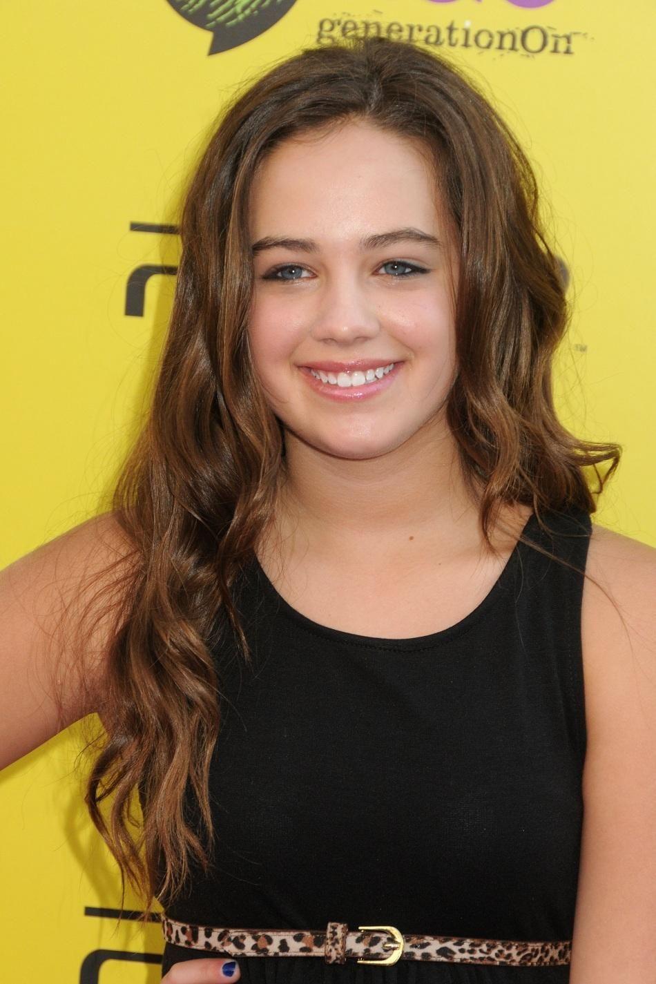 Large image of Mary Mouser Thpowerofyouth at 950x1425 uploaded by lucky. Picture of mary, Karate kid, Mary