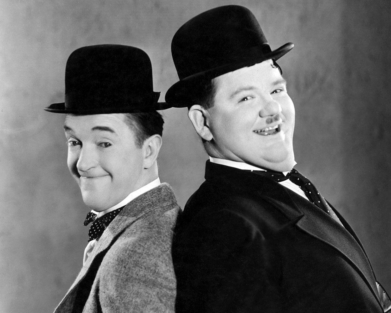 Laurel & Hardy Wallpaper. Laurel Wreath