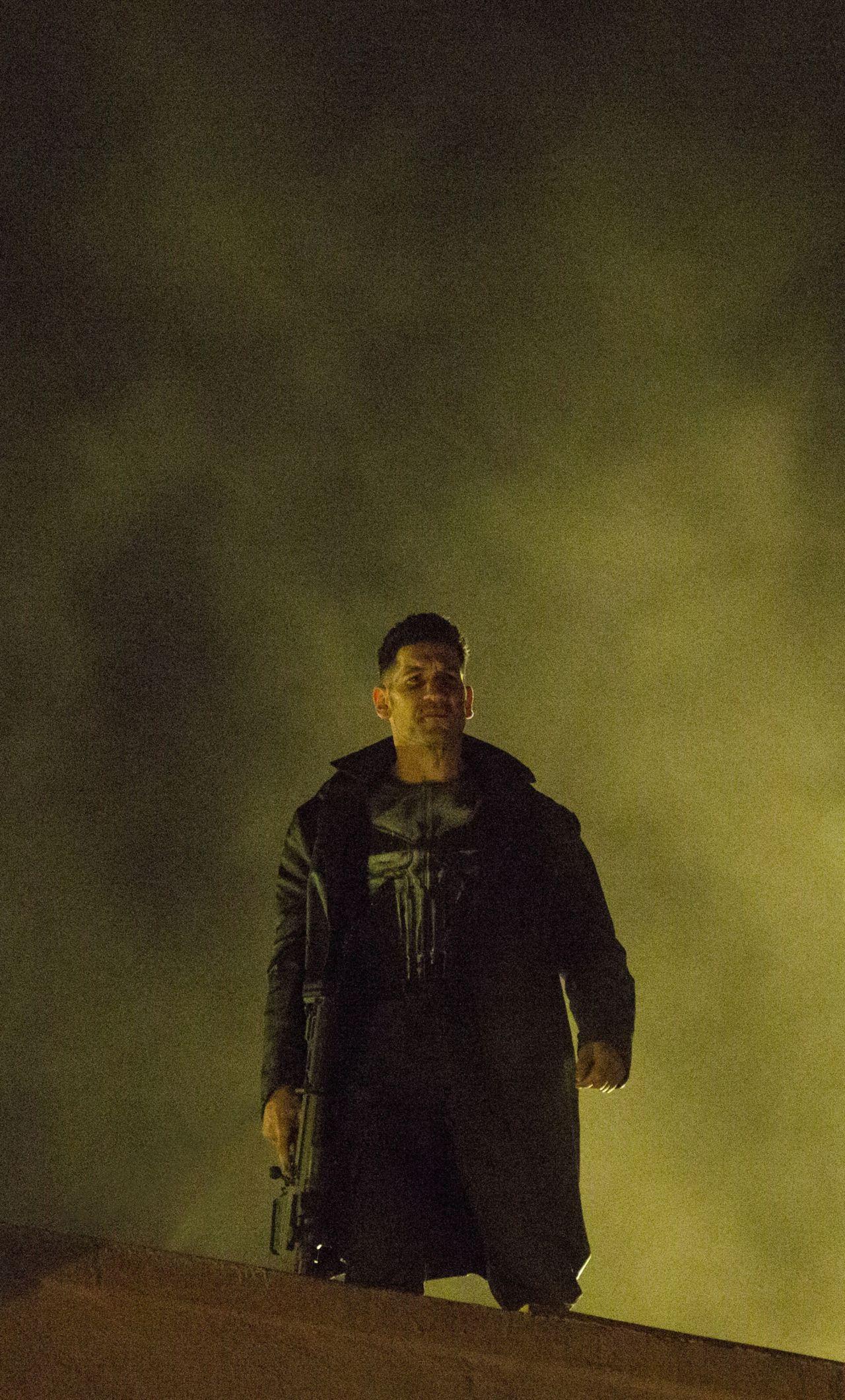Frank Castle In The Punisher 2017 iPhone HD 4k