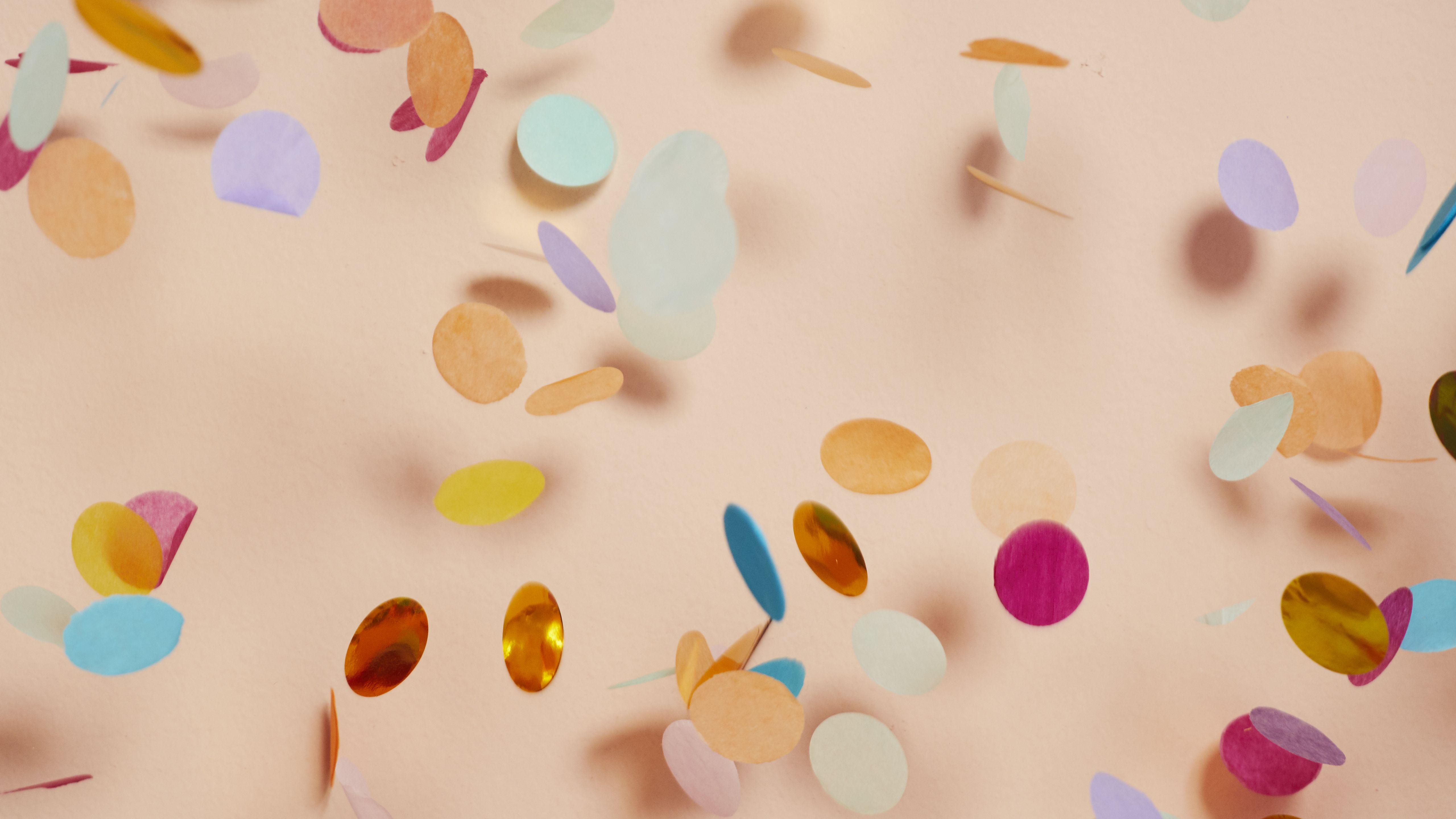 New Year, New Phone: Confetti Mobile Wallpaper + Main