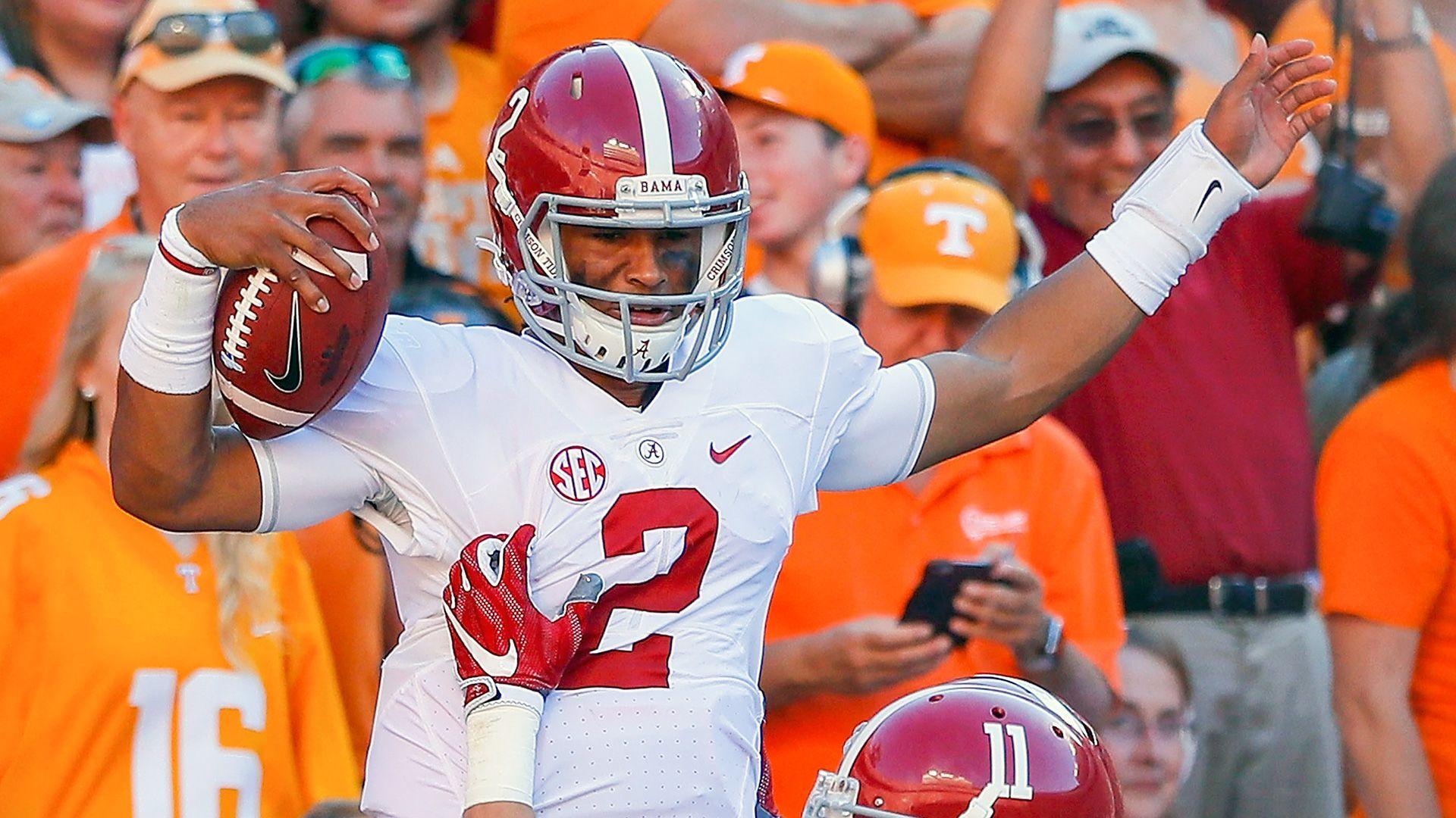 Jalen Hurts adds extra layer to Alabama's dominance