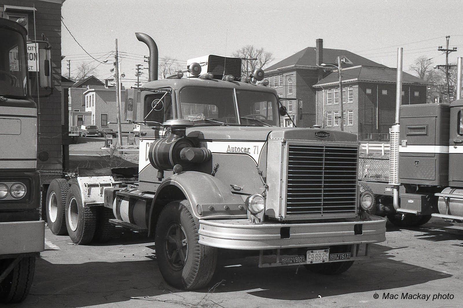 Autocar Old Freightliner Trucks Classic Image Wallpaper Free