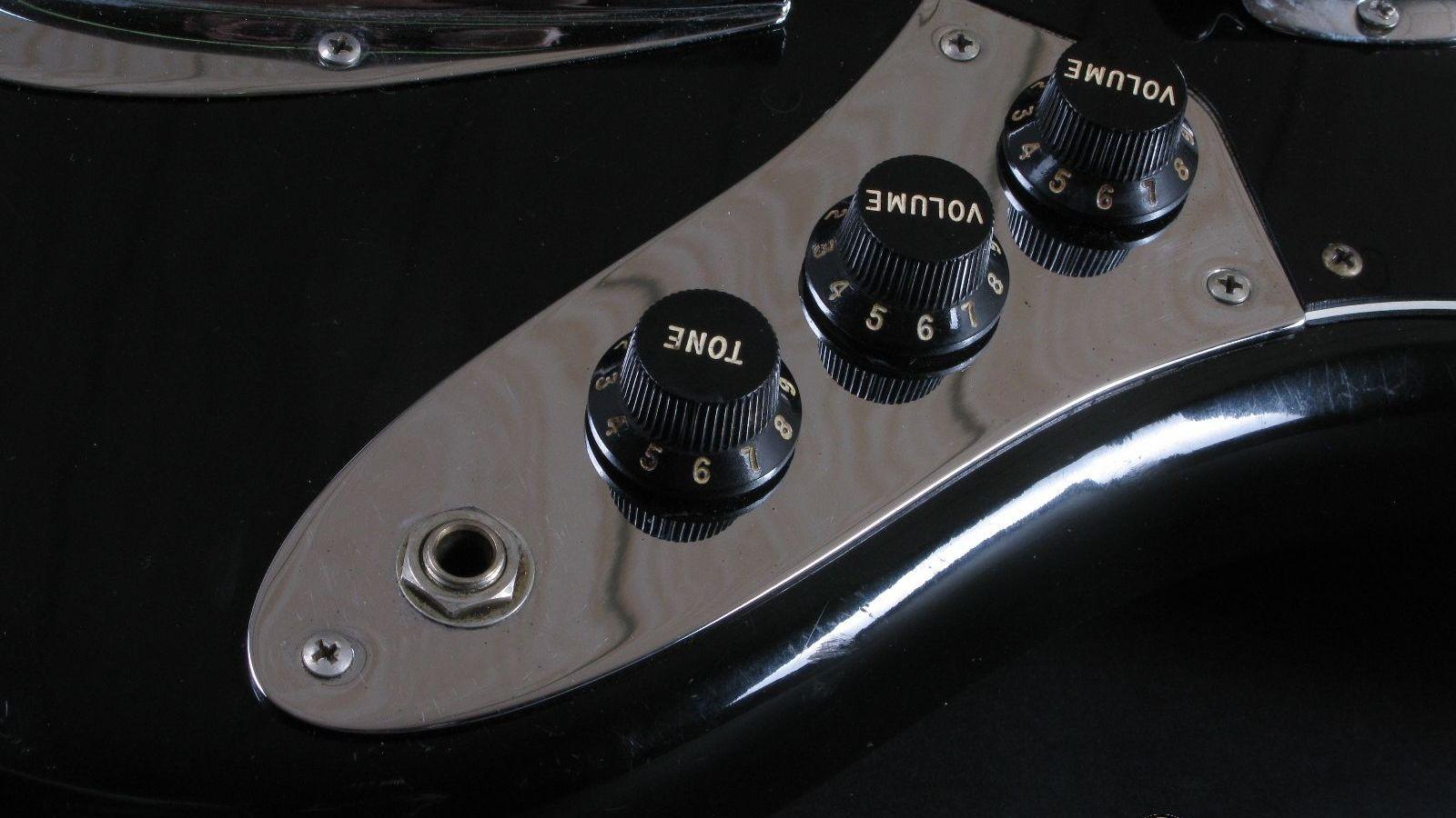 1600x1200px Fender Jazz Bass Wallpaper