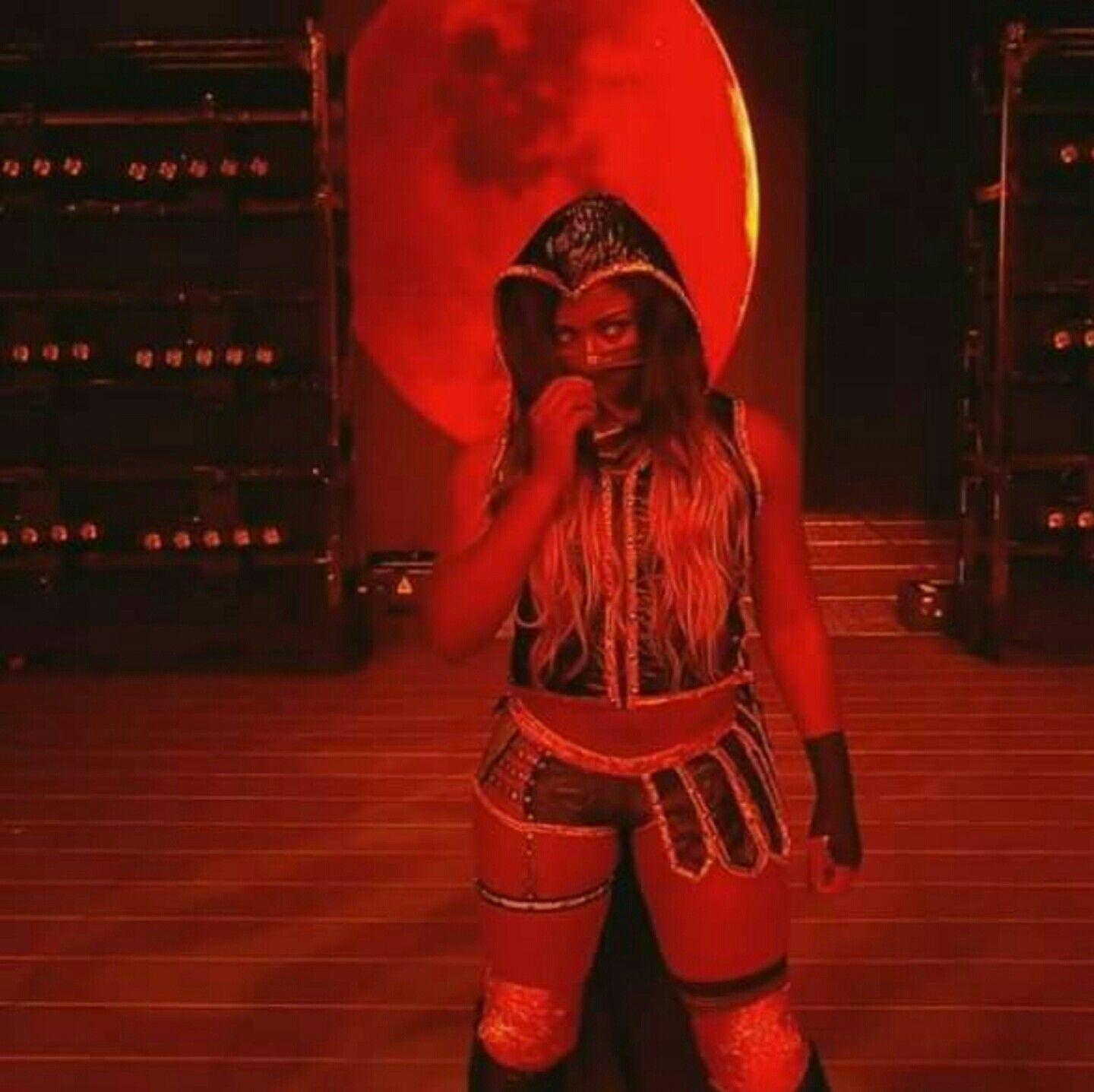 Happy to see the War Goddess Ember Moon debut at NXT Takeover