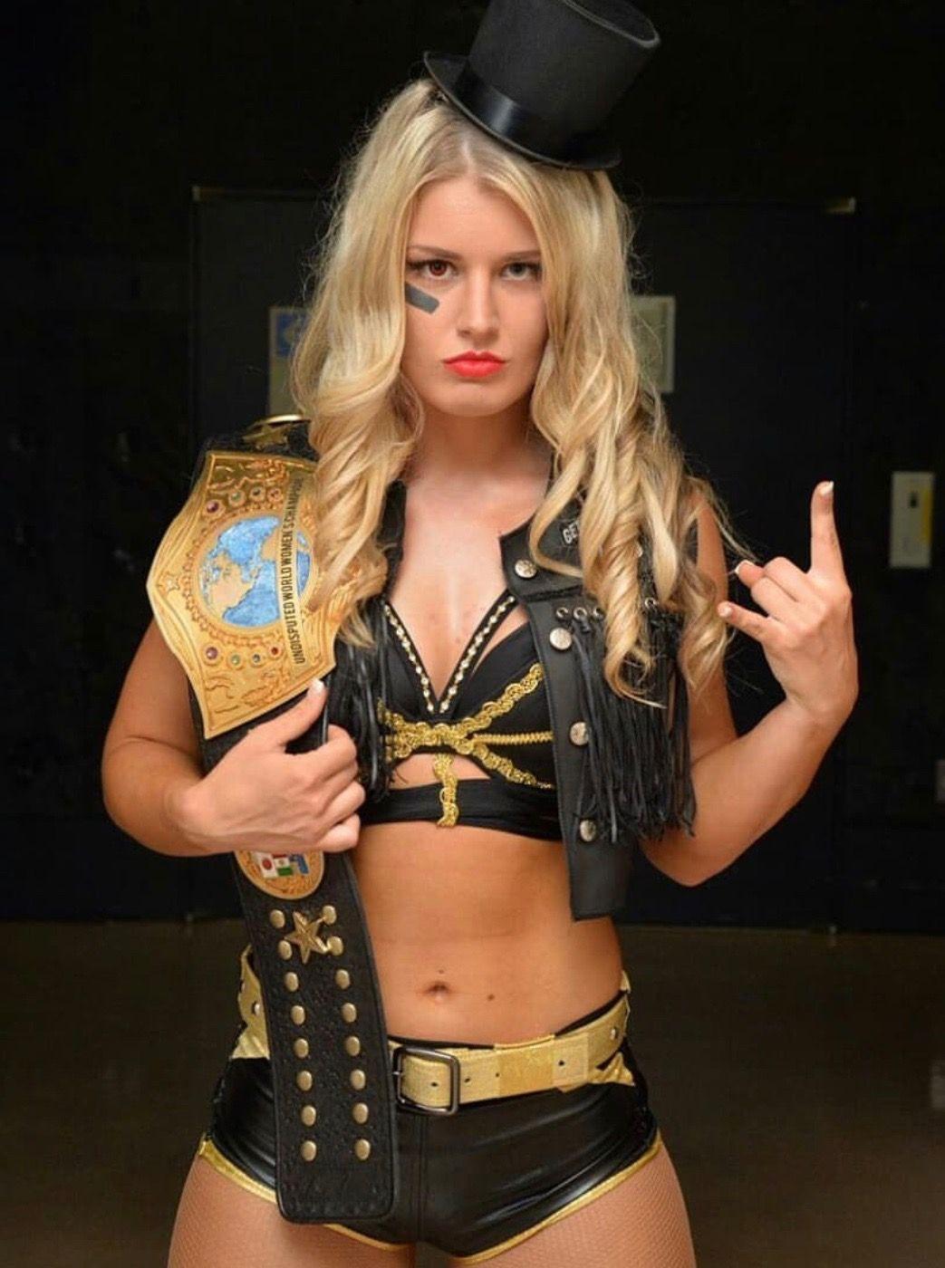 Toni Storm. Power & Beauty. Wrestling, WWE and Women's