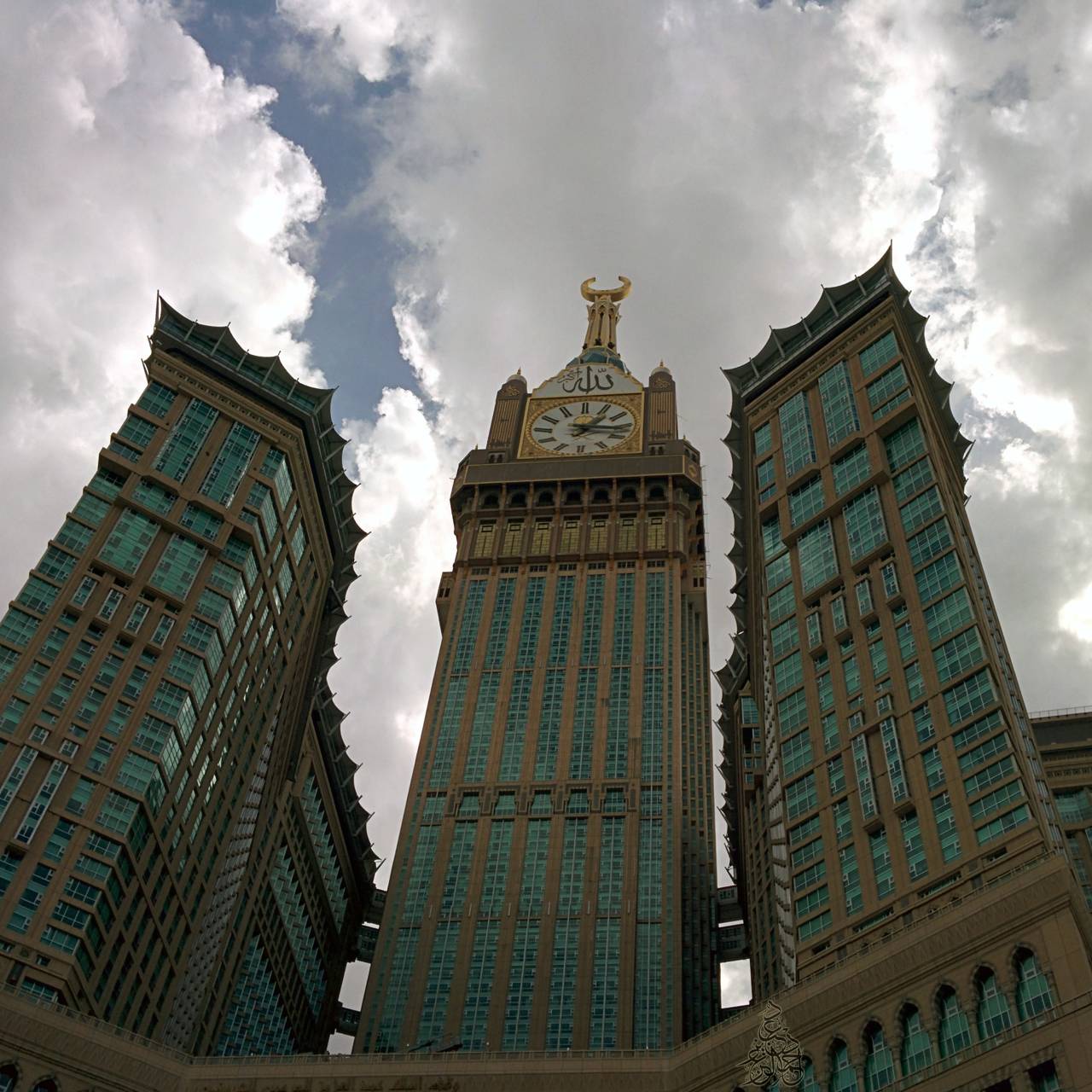Makkah clock tower Wallpaper