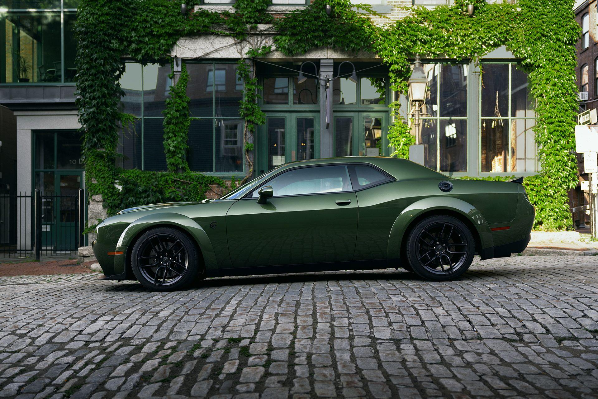 Wallpaper of Dodge Challenger SRT Hellcat, Green, Car background