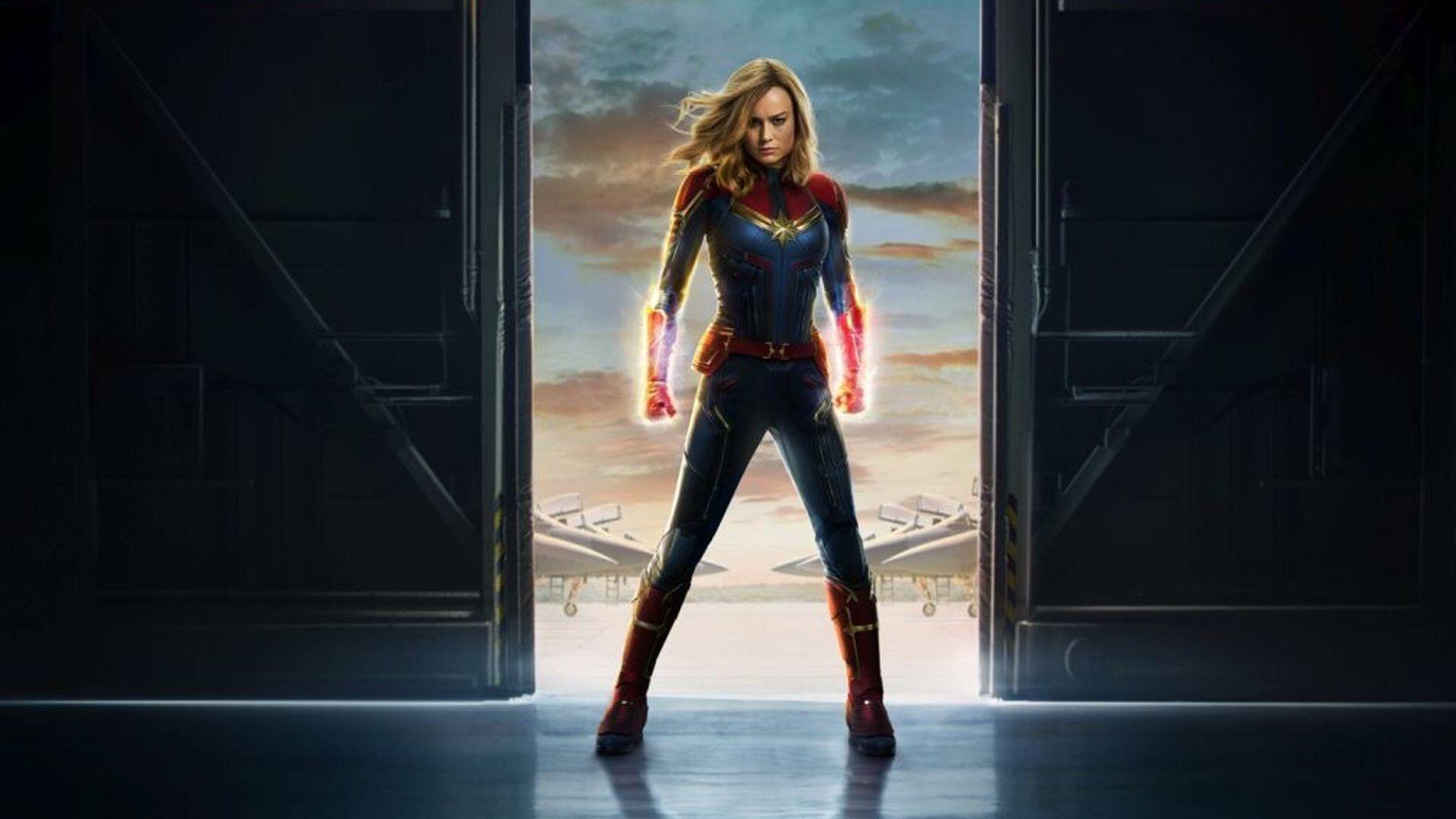 New CAPTAIN MARVEL Poster and a Bunch of Trailer Screenshots