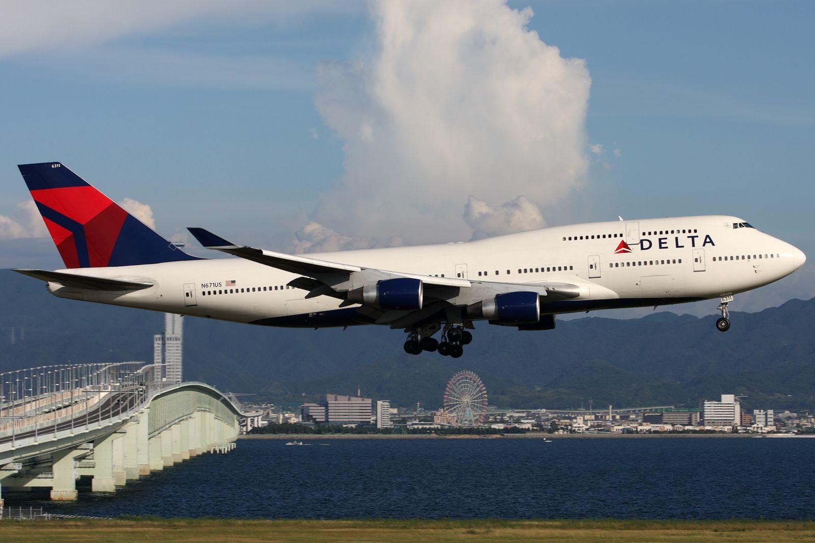 Boeing 747 400 Of Delta Airlines Aircraft Wallpaper 3047