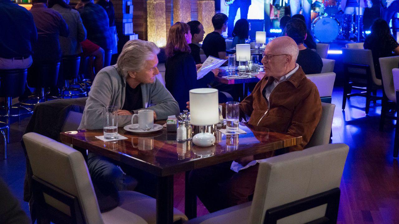 Michael Douglas and Alan Arkin teach us 'The Kominsky Method'