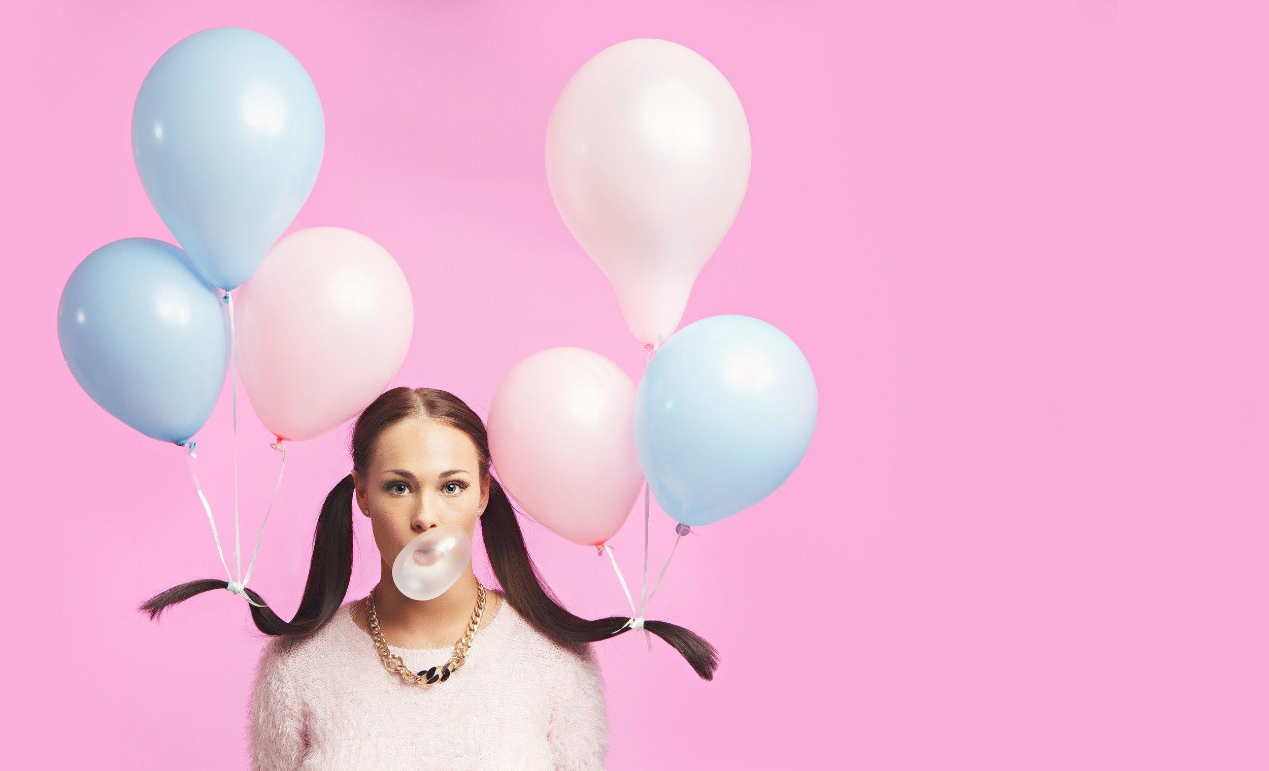 model, Bubble Gum, Women, Balloons, Ponytail, Brunette Wallpaper HD