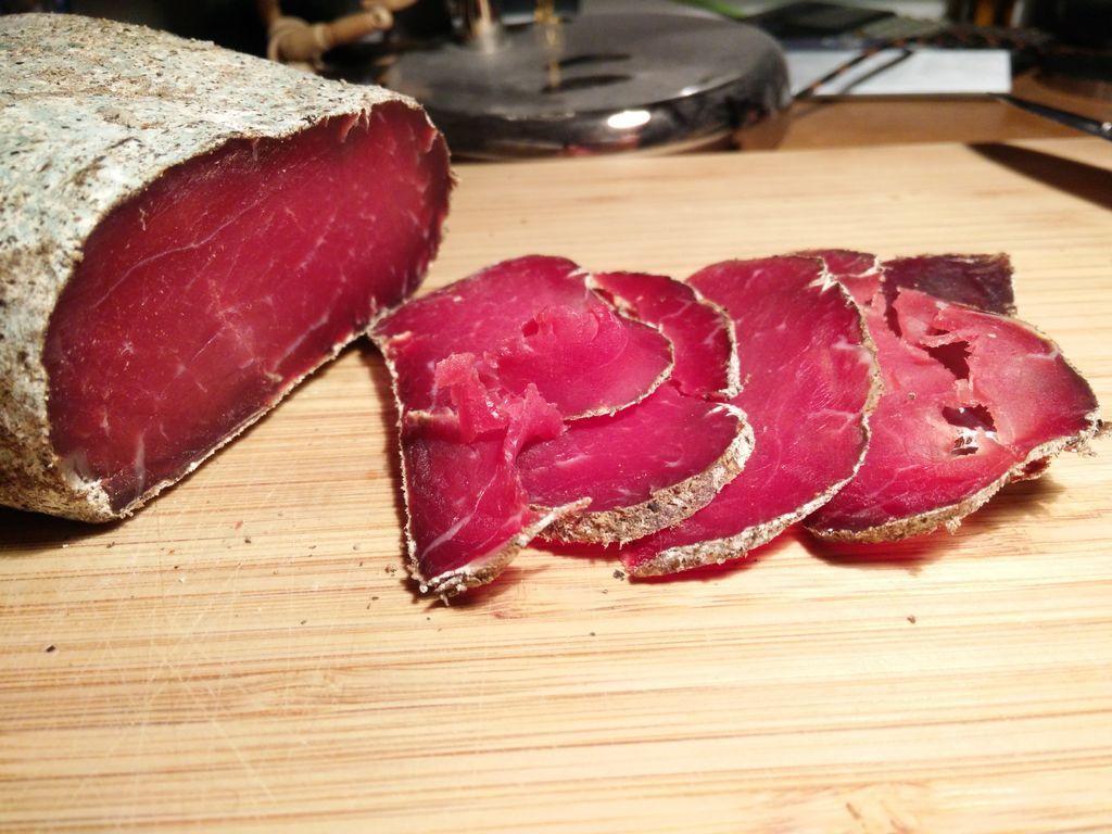 Whisky, Sage and Chili Cured Beef: 5 Steps (with Picture)