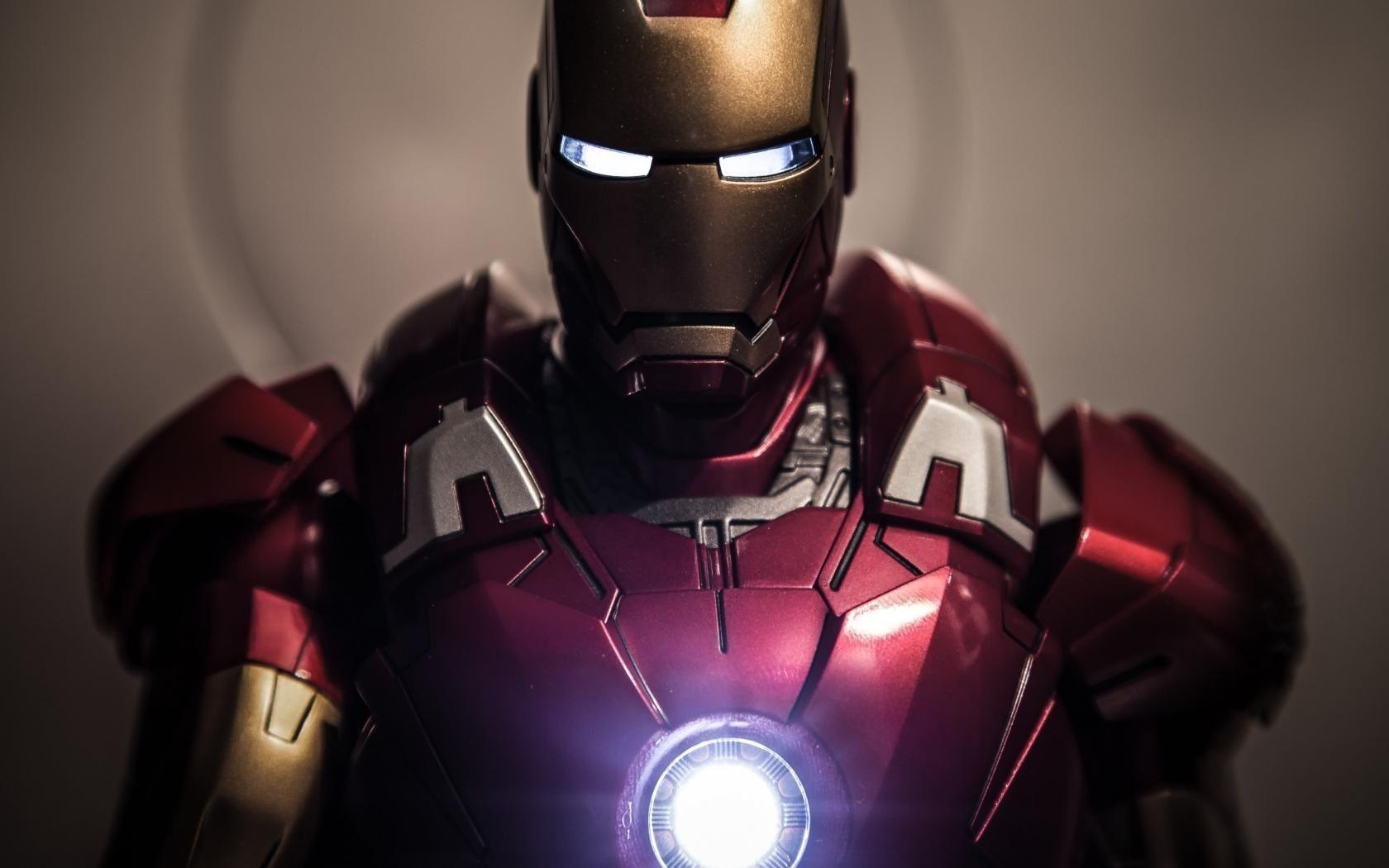 Iron Man Suit In Close Up for Wallpaper In 4k New Iron Man Mark 50