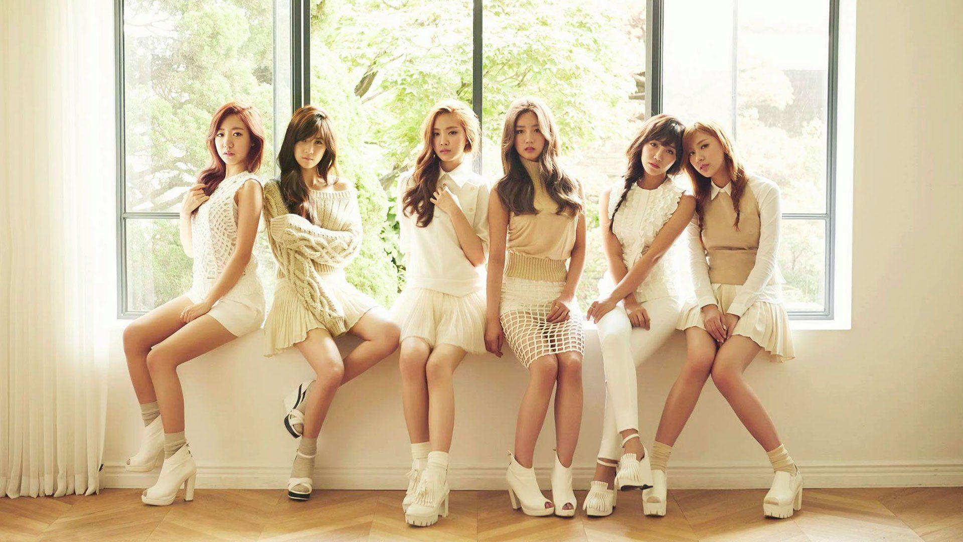 Apink, Jung Eun Ji, Kim Nam Joo, Oh Ha Young, Park Cho Rong, Son Na