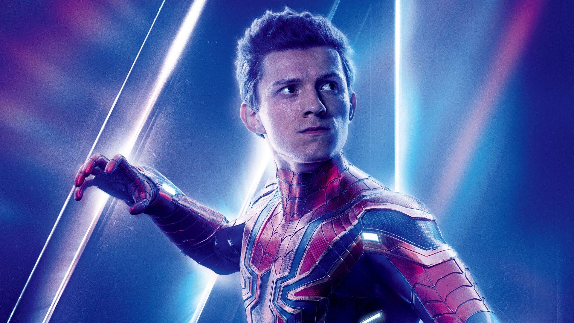 Tom Holland as Spiderman in Avengers Infinity War Wallpaper