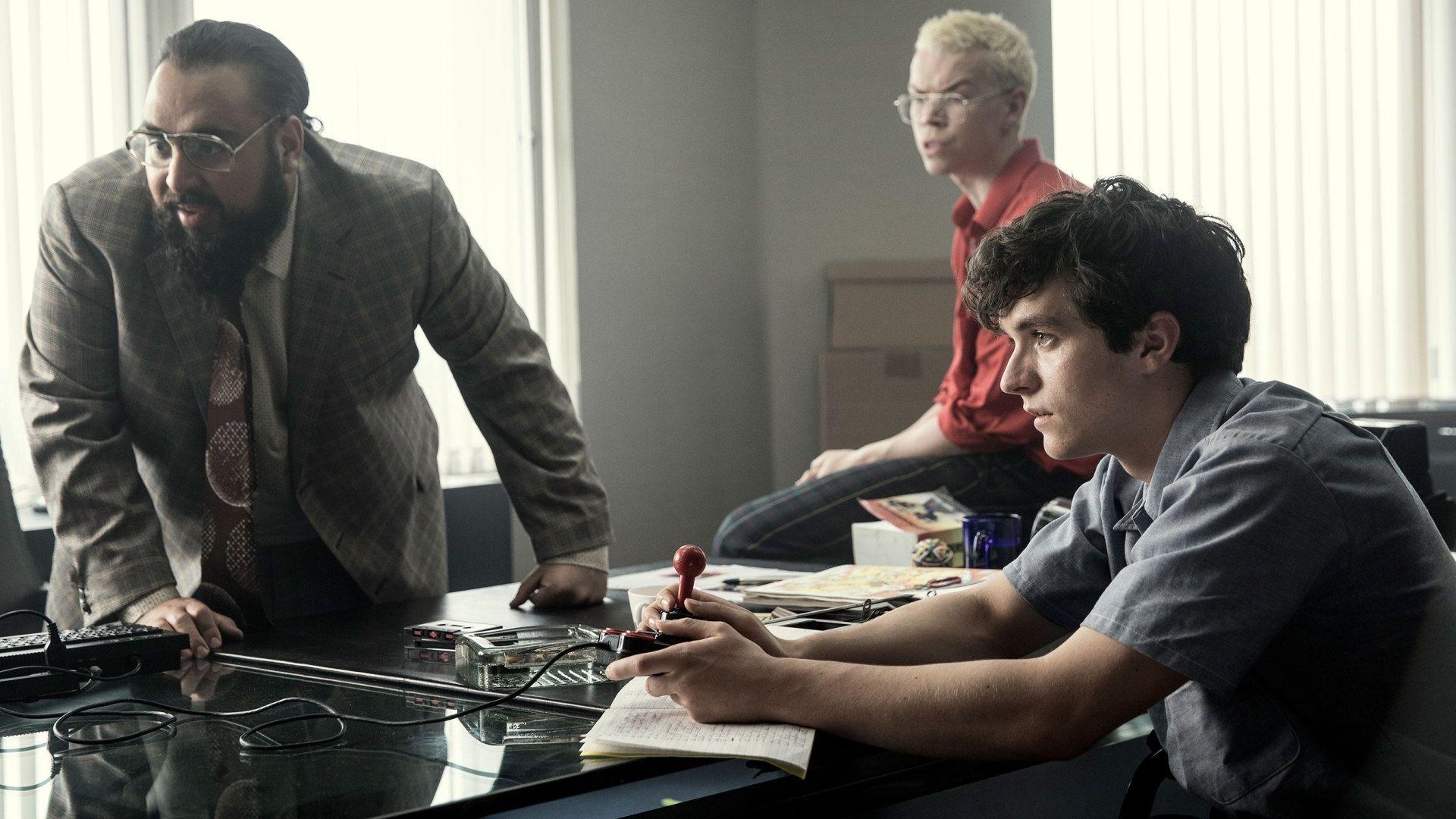 BLACK MIRROR: BANDERSNATCH Featurette Explores How the Interactive