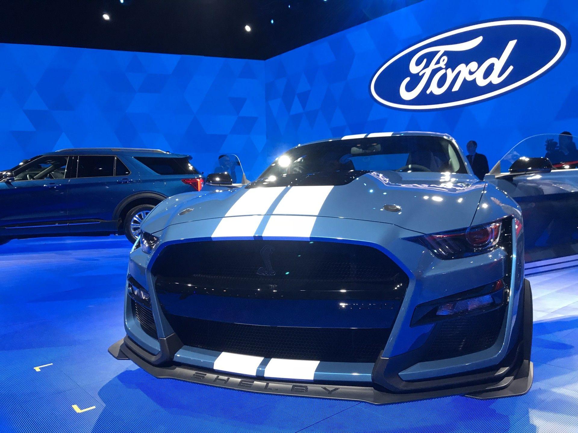 Photo gallery: Luxury vehicles at the 2019 North American