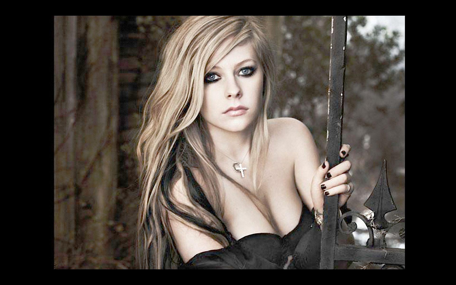 Avril Lavigne image Avril Lavigne HD wallpaper and background