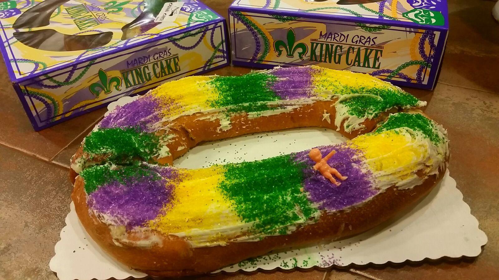 1600x900px King Cake Wallpaper