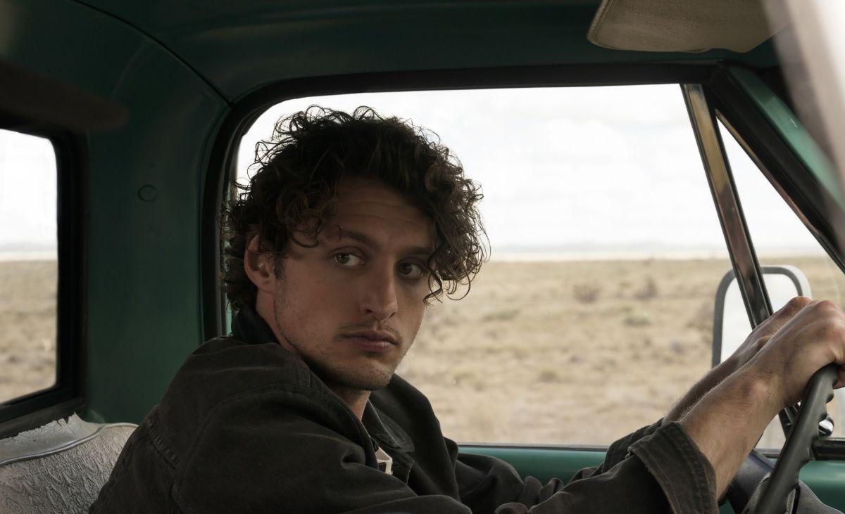 Roswell, New Mexico (The CW) image Roswell, New Mexico Pilot