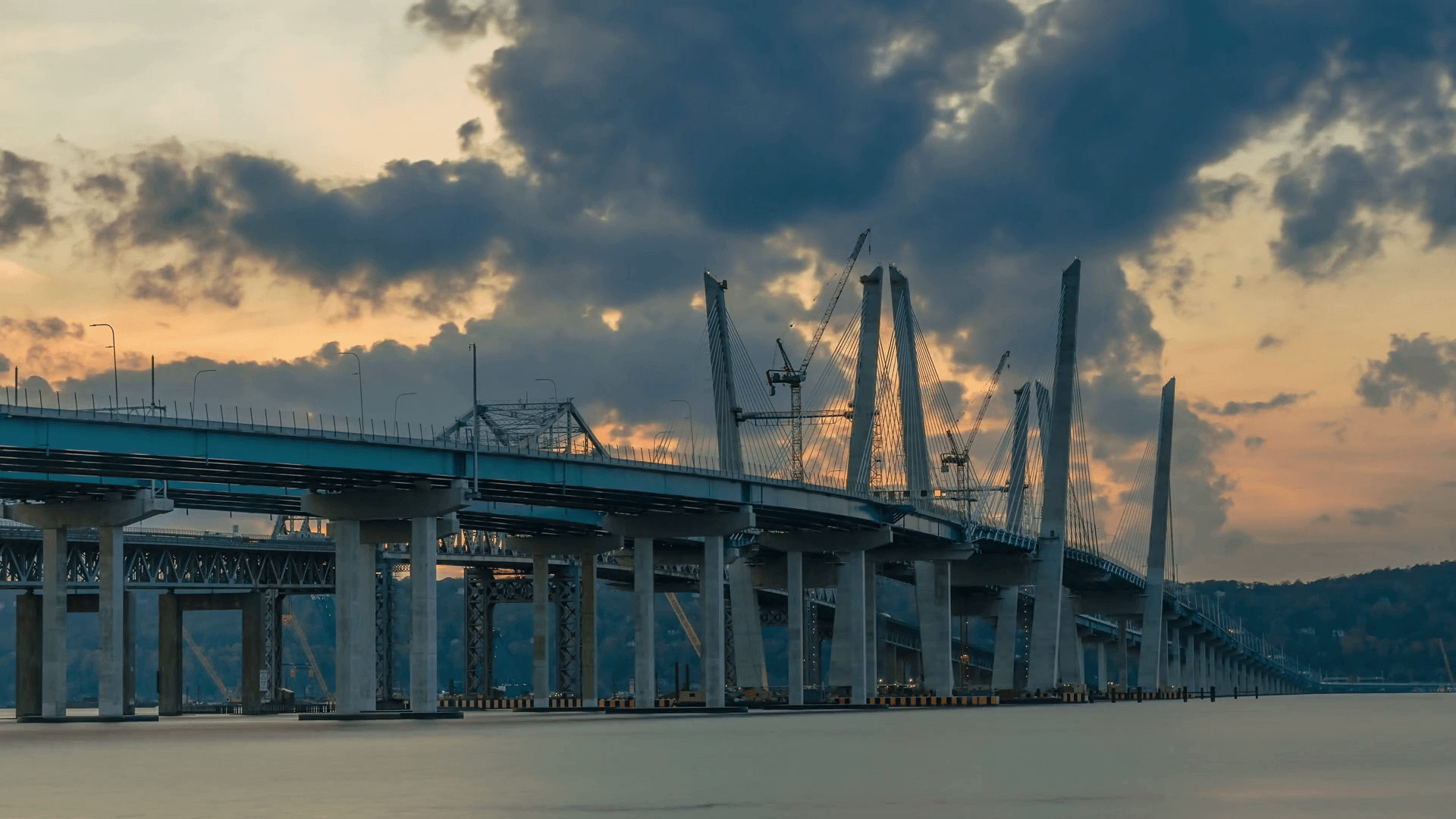 Gov Mario Cuomo New Tappan Zee Bridge construction timelapse Stock