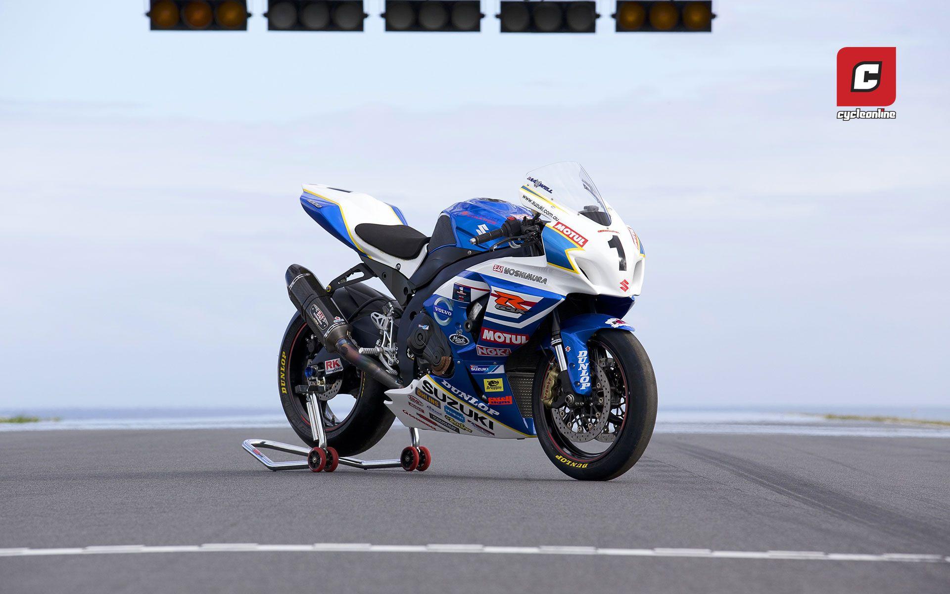 Wednesday Wallpaper: Team Suzuki GSX R1000