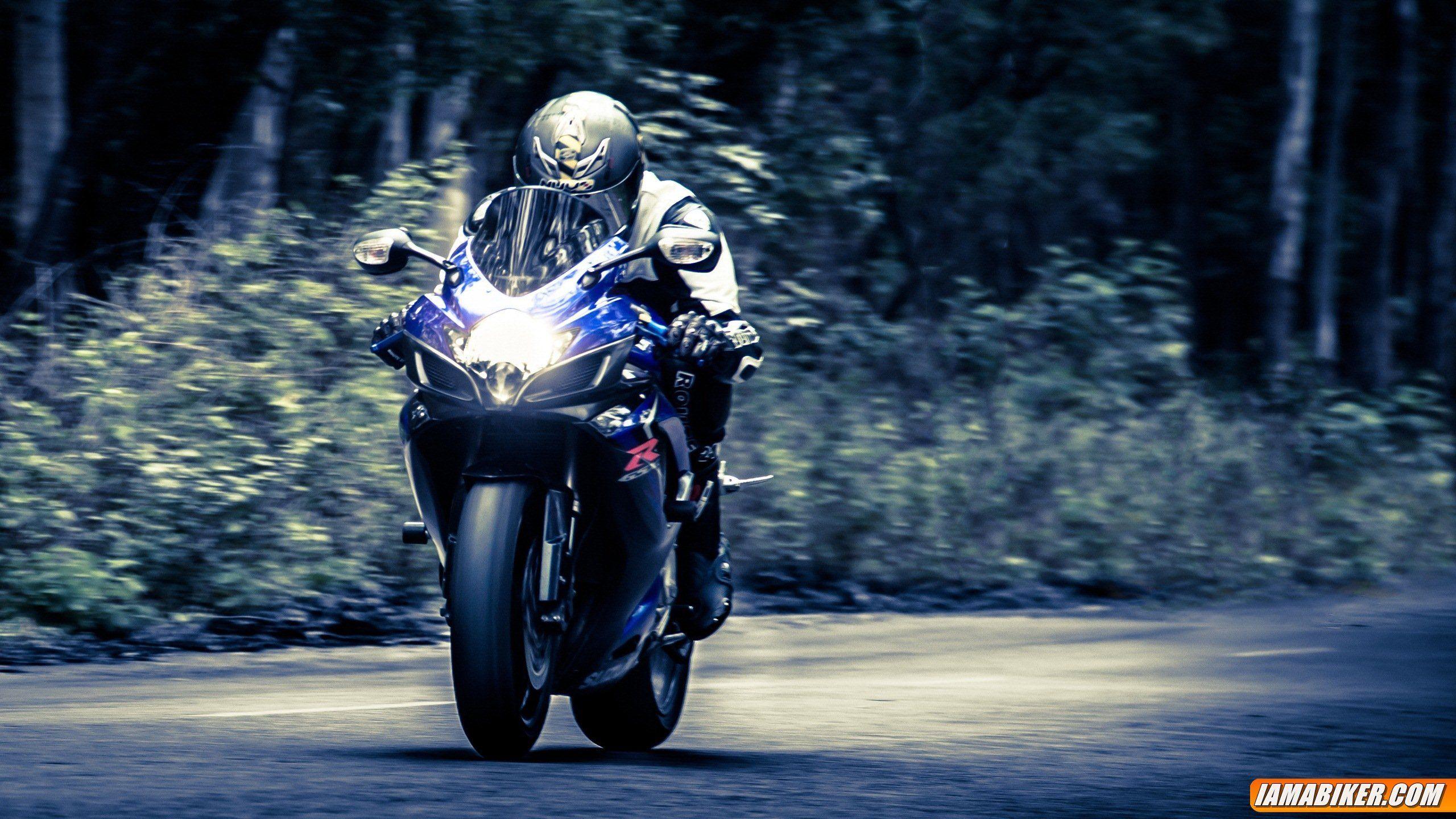 Suzuki GSX R 600/ GSX R 1000 HD Wallpaper