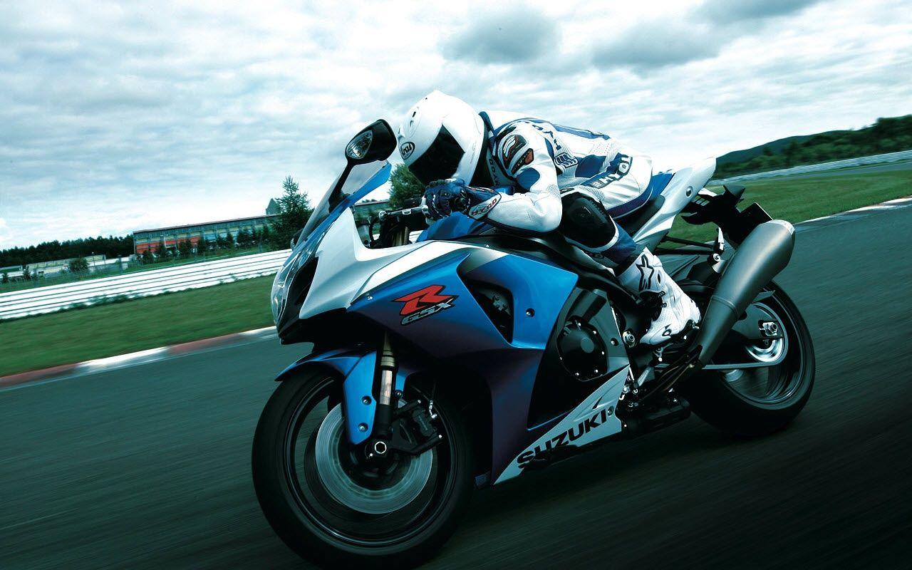 Suzuki GSX R1000 Action Wallpaper in jpg format for free download