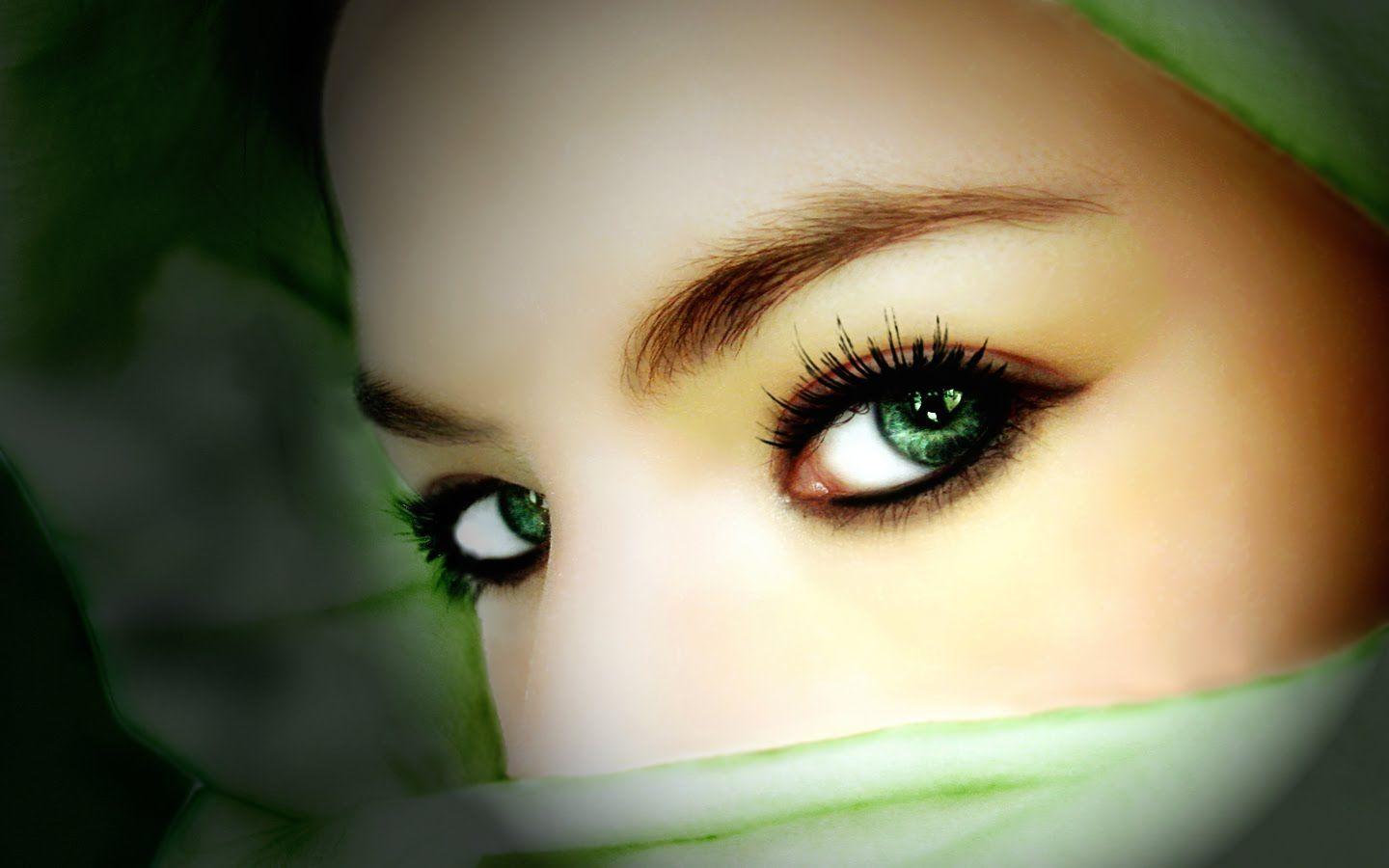 Милые зелёные глаза