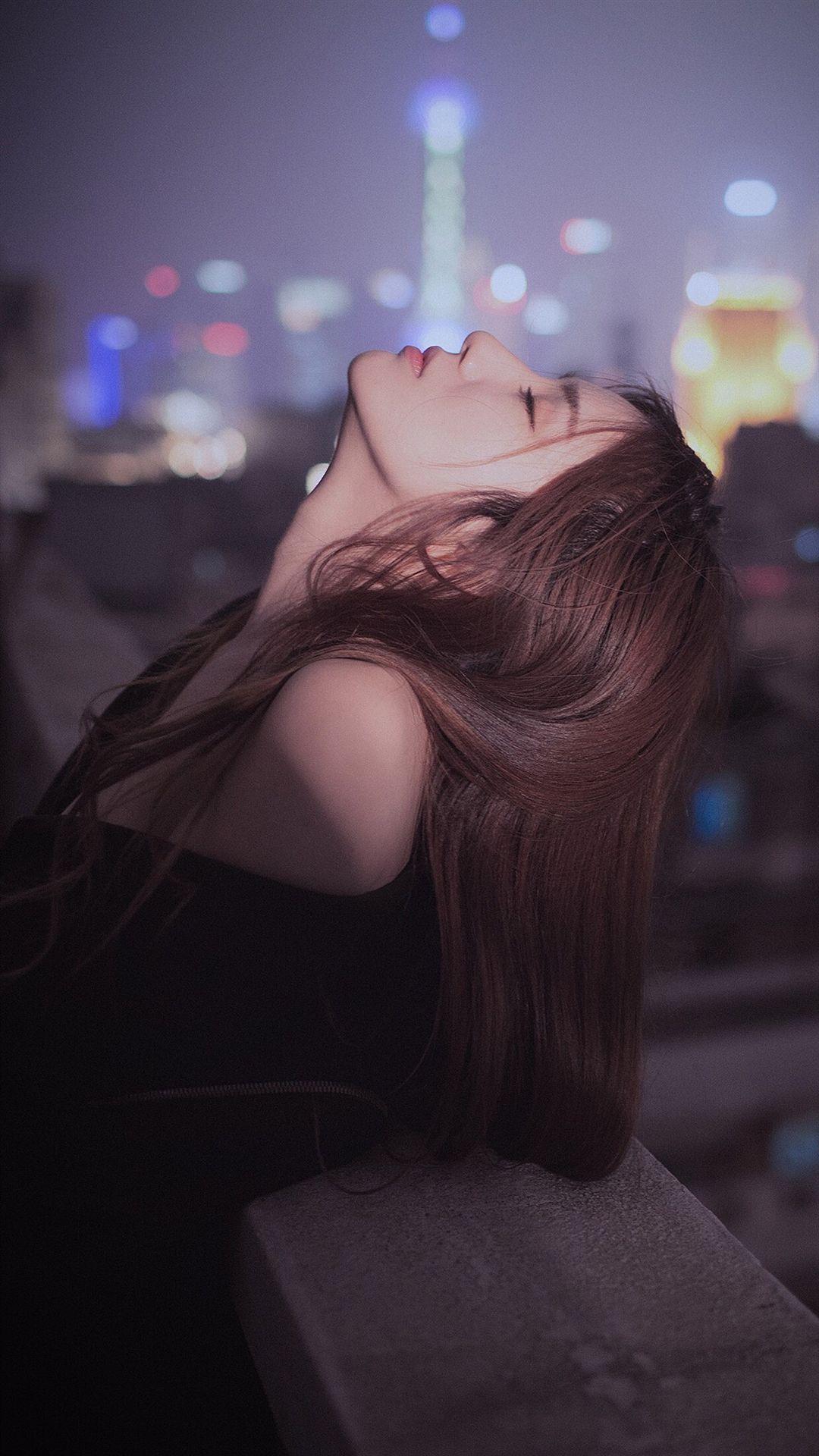 Night City Looking Up Beauty Girl IPhone 6 Wallpaper Download. IPhone Wallpaper, IPad Wallpaper One Stop Downloa. Girl Photography, Beauty Girl, Aesthetic Girl