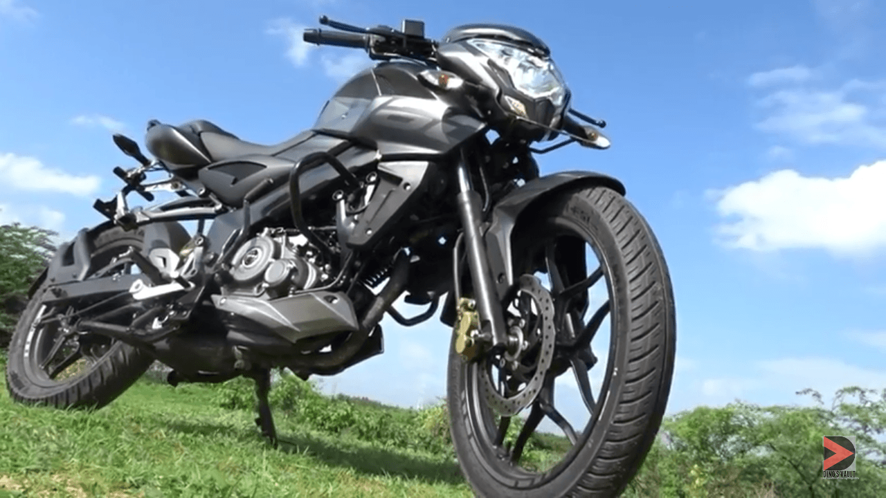 Bajaj Pulsar NS 160 Launched in India. Price, Engine, Specs