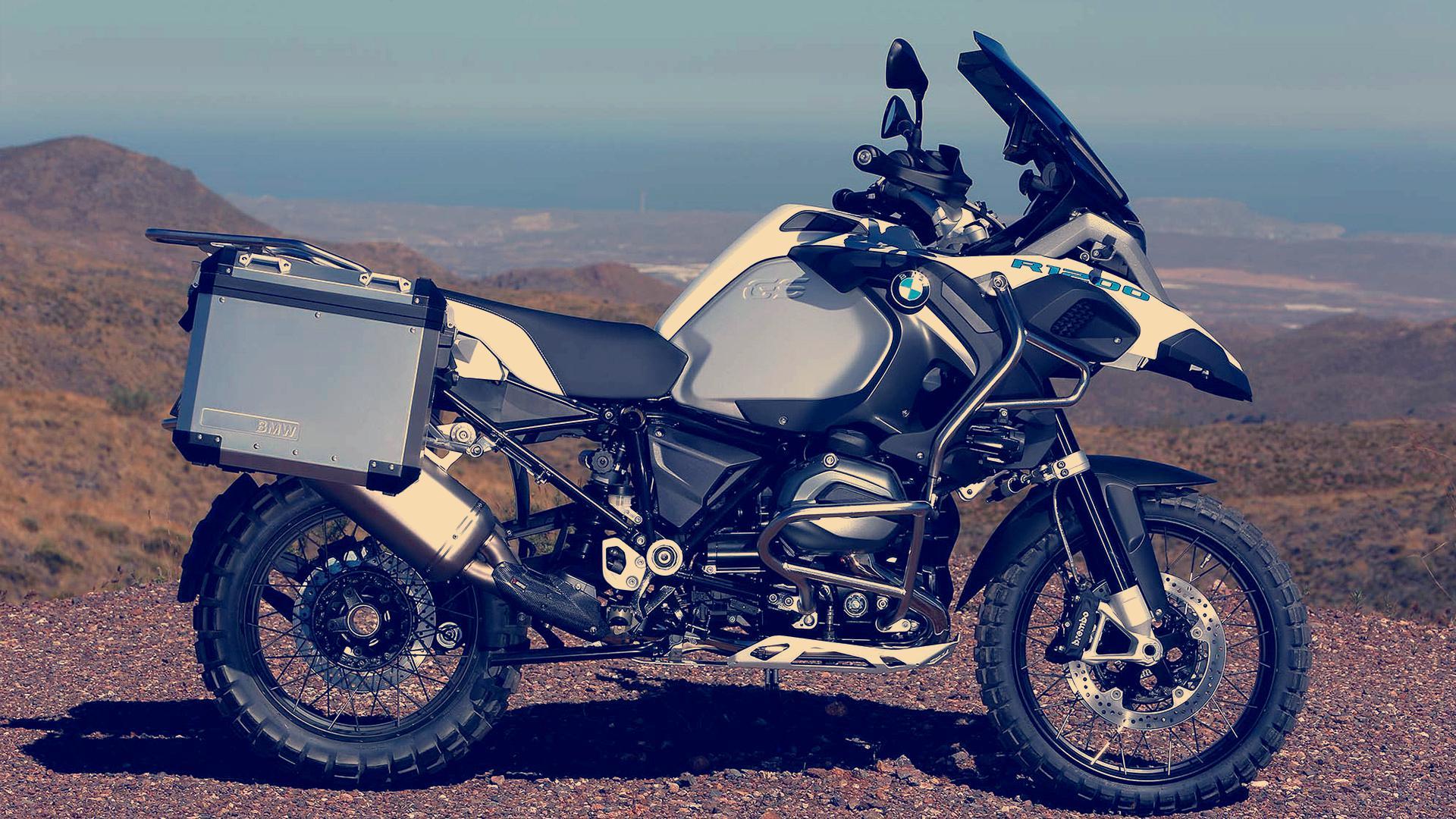 BMW R1200GS Adventure Review and Wallpaper
